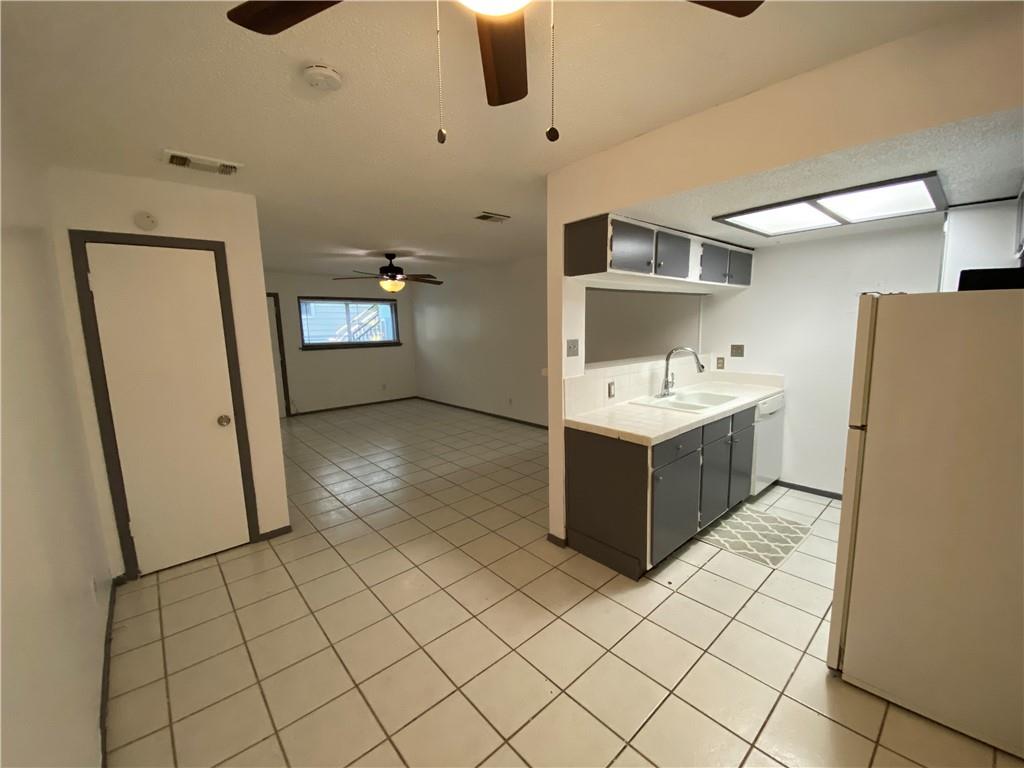 2413 Leon St # 102, Austin, TX 78705