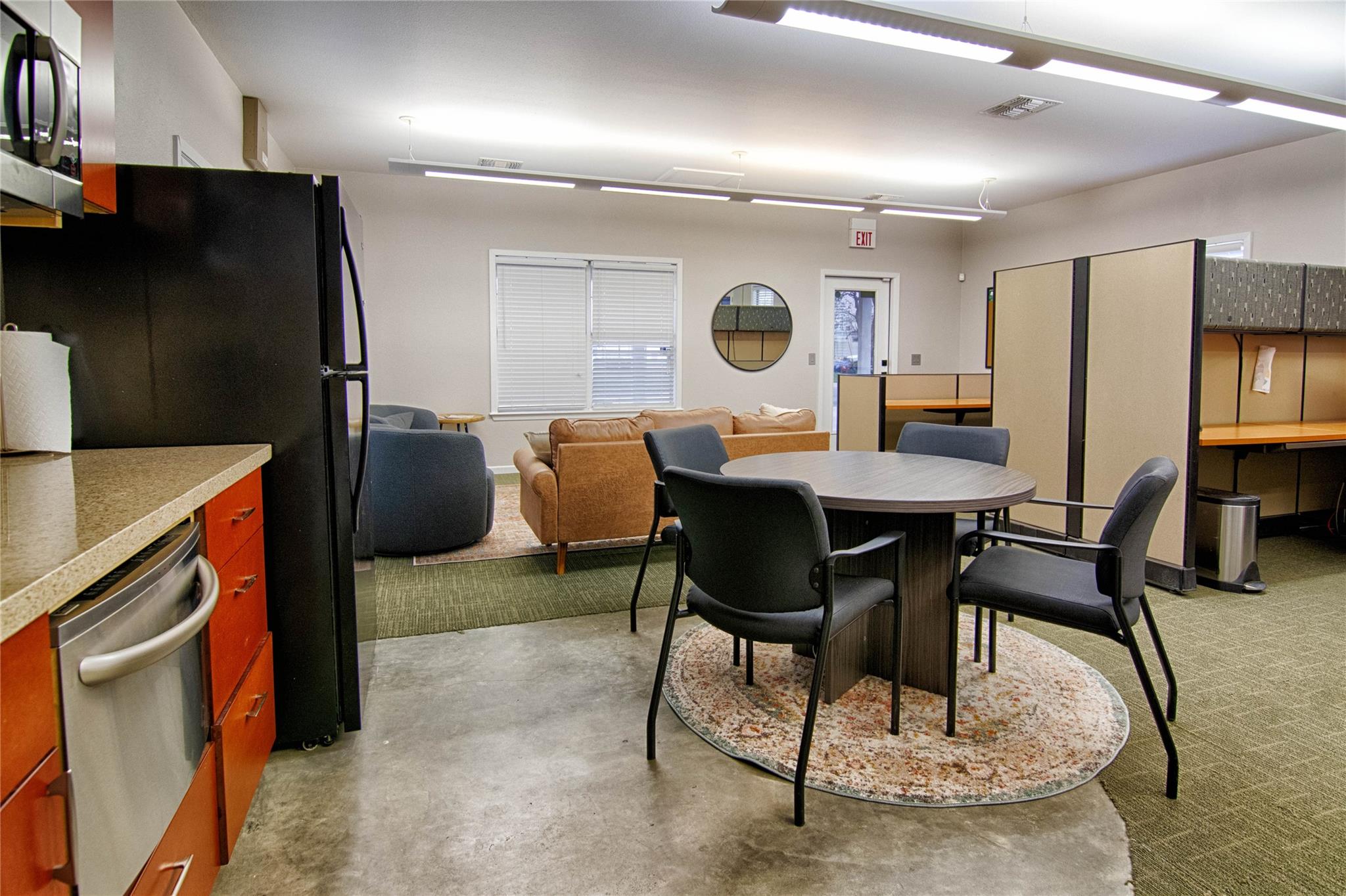 820 N Jefferson St, La Grange, TX 78945