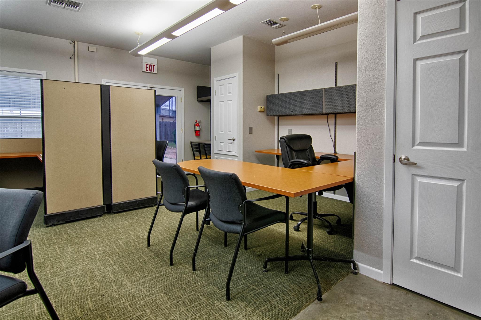 820 N Jefferson St, La Grange, TX 78945