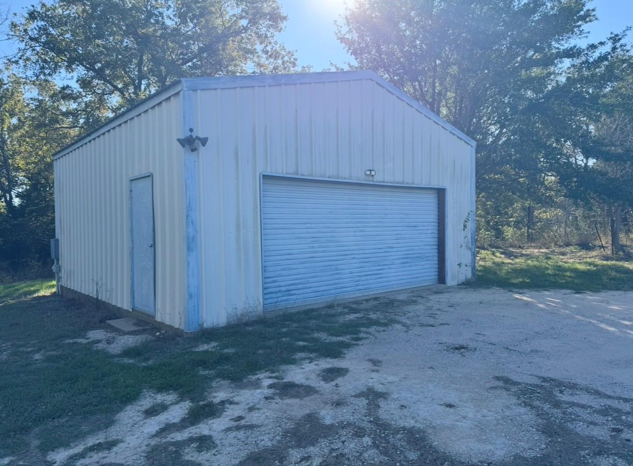 233 Fm 696 Highway, Elgin, TX 78621