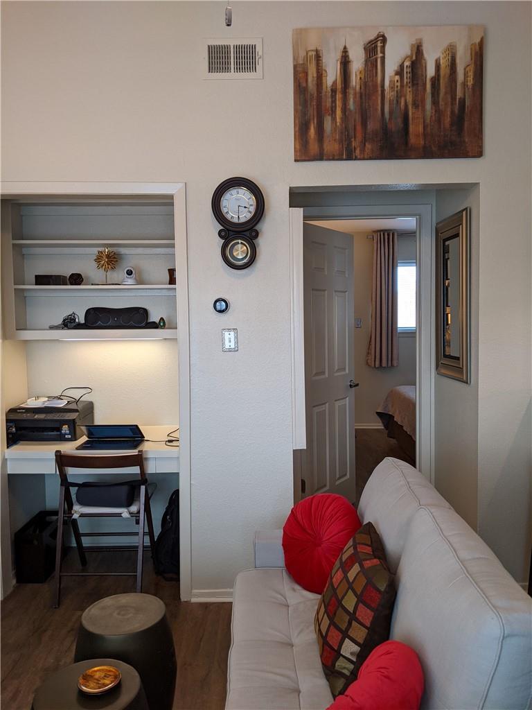 3000 GUADALUPE St # 304, Austin, TX 78705