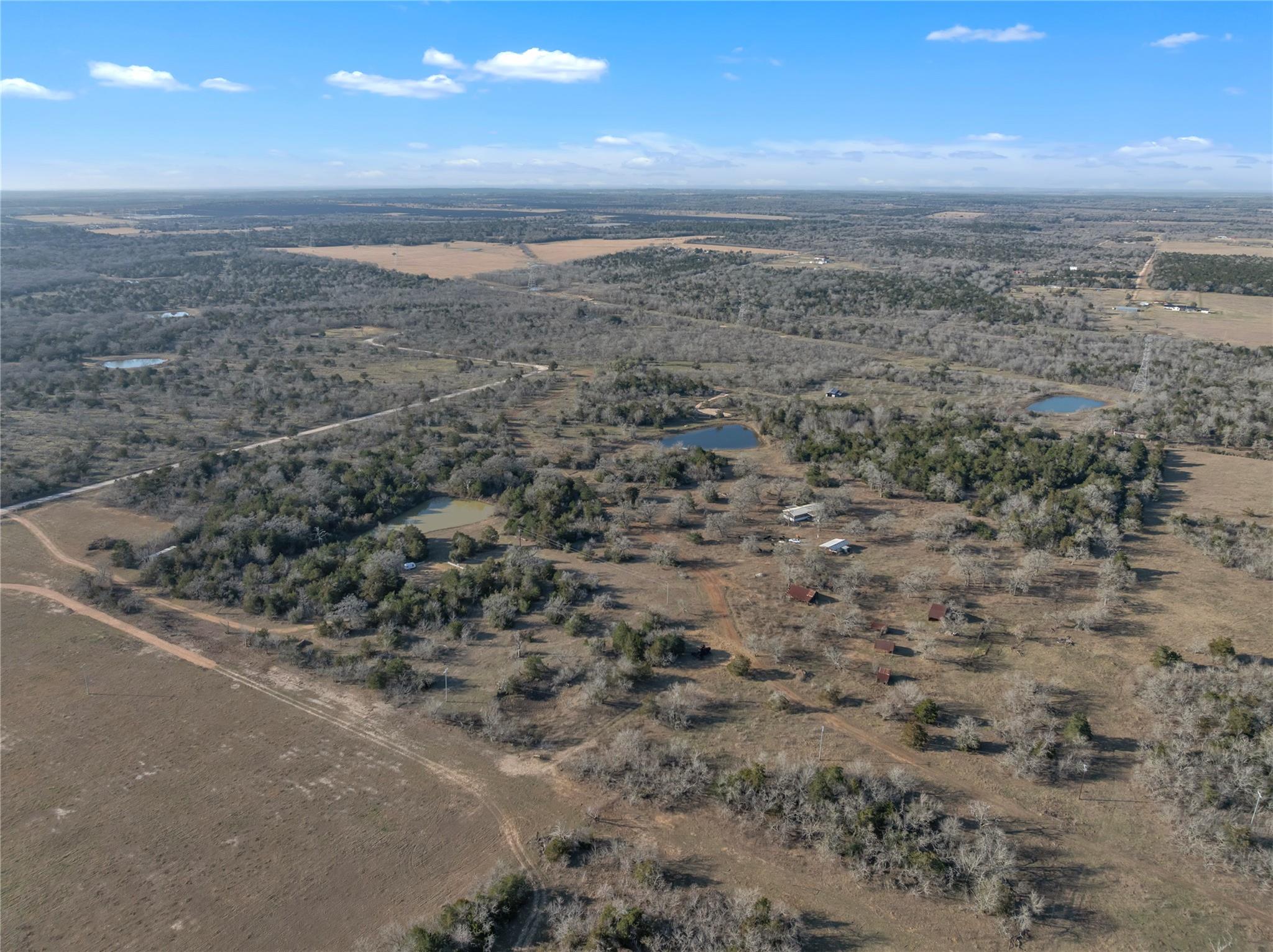 895 Patterson Rd, Flatonia, TX 78941