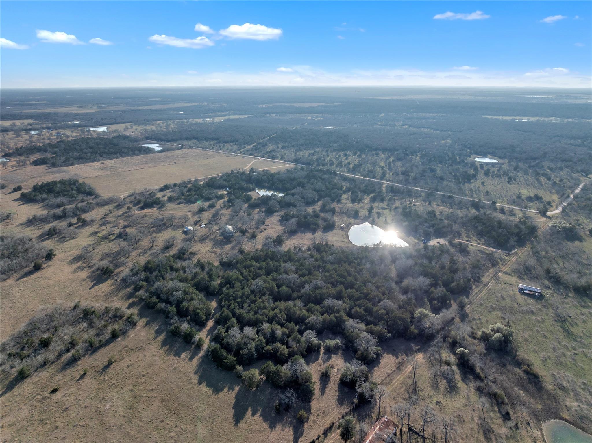 895 Patterson Rd, Flatonia, TX 78941