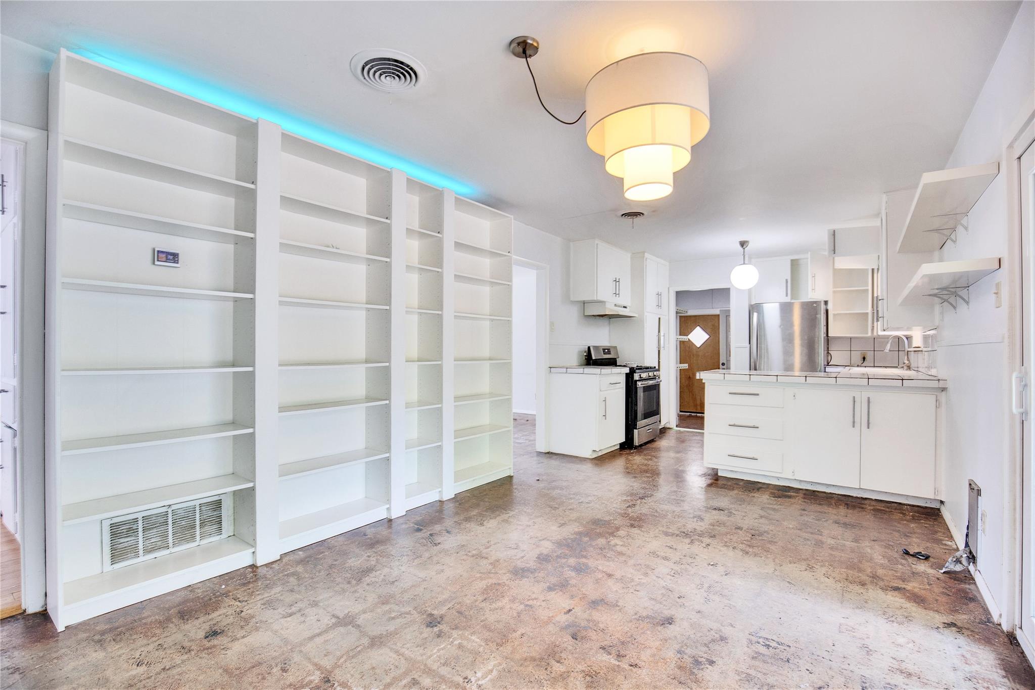 1616 Ashberry Dr, Austin, TX 78723