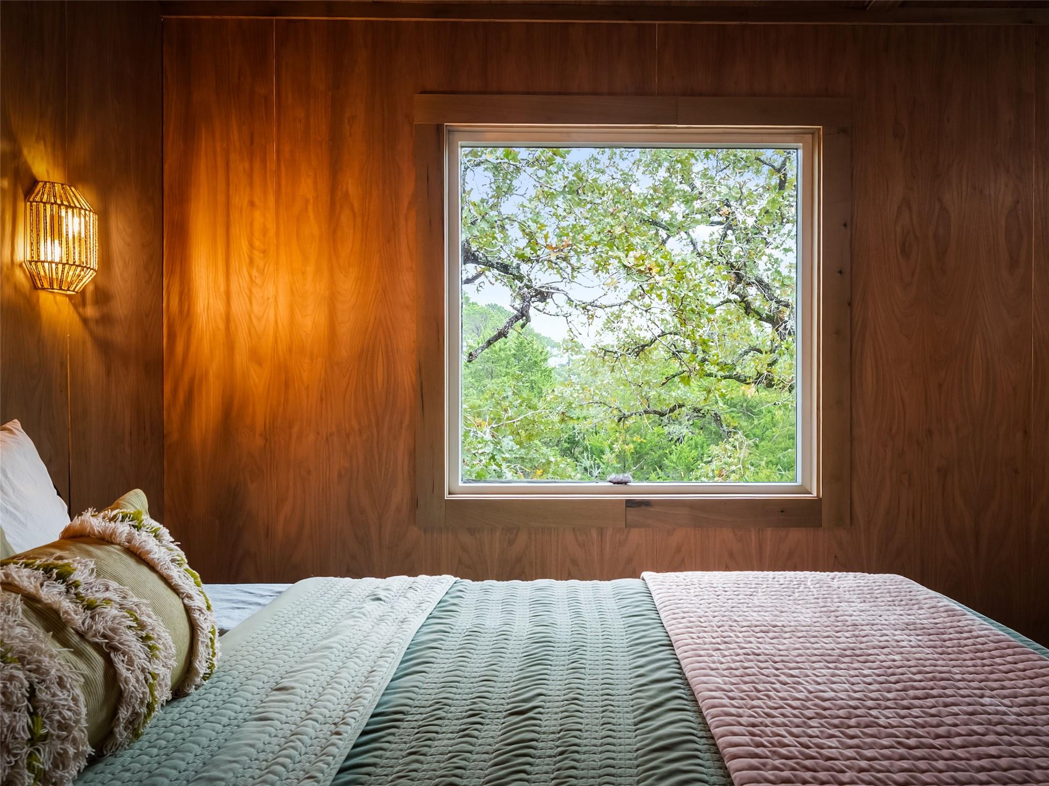 127 Marina Rd, Smithville, TX 78957