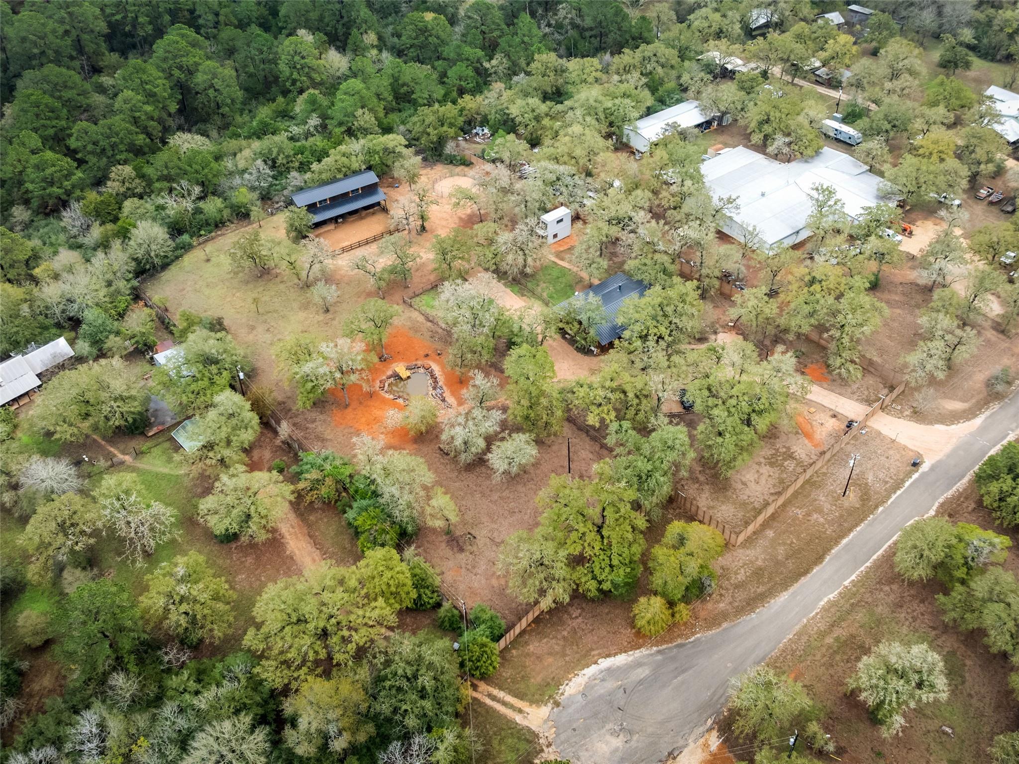 127 Marina Rd, Smithville, TX 78957