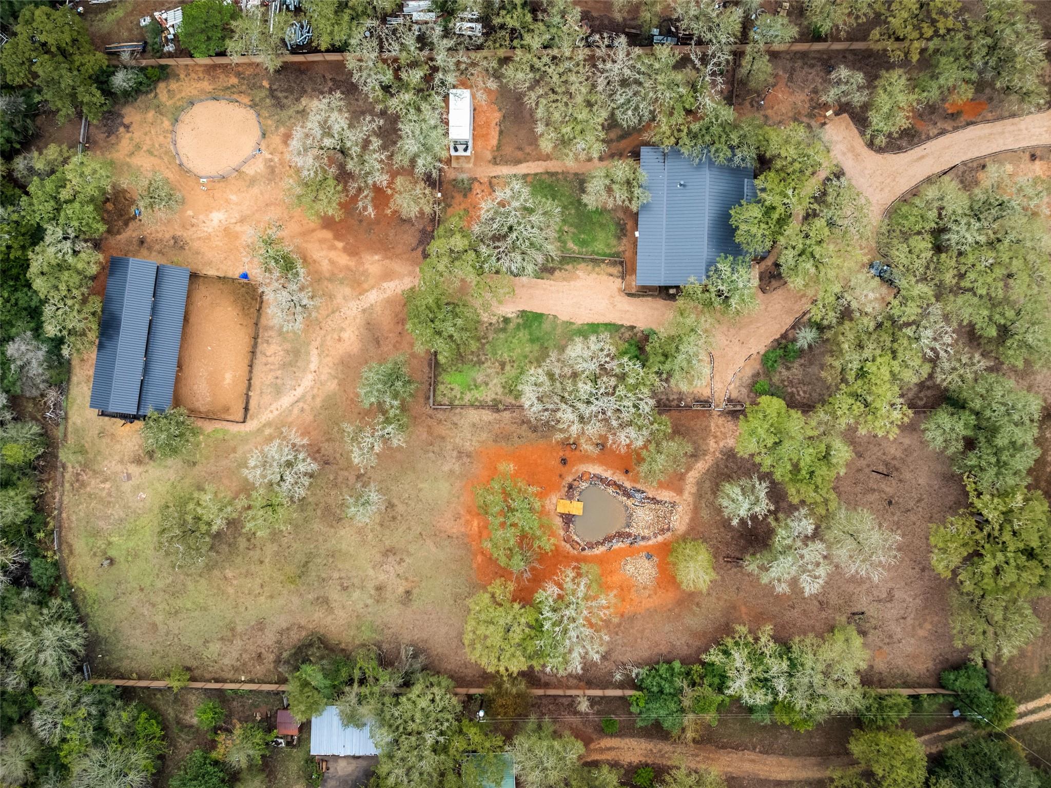 127 Marina Rd, Smithville, TX 78957