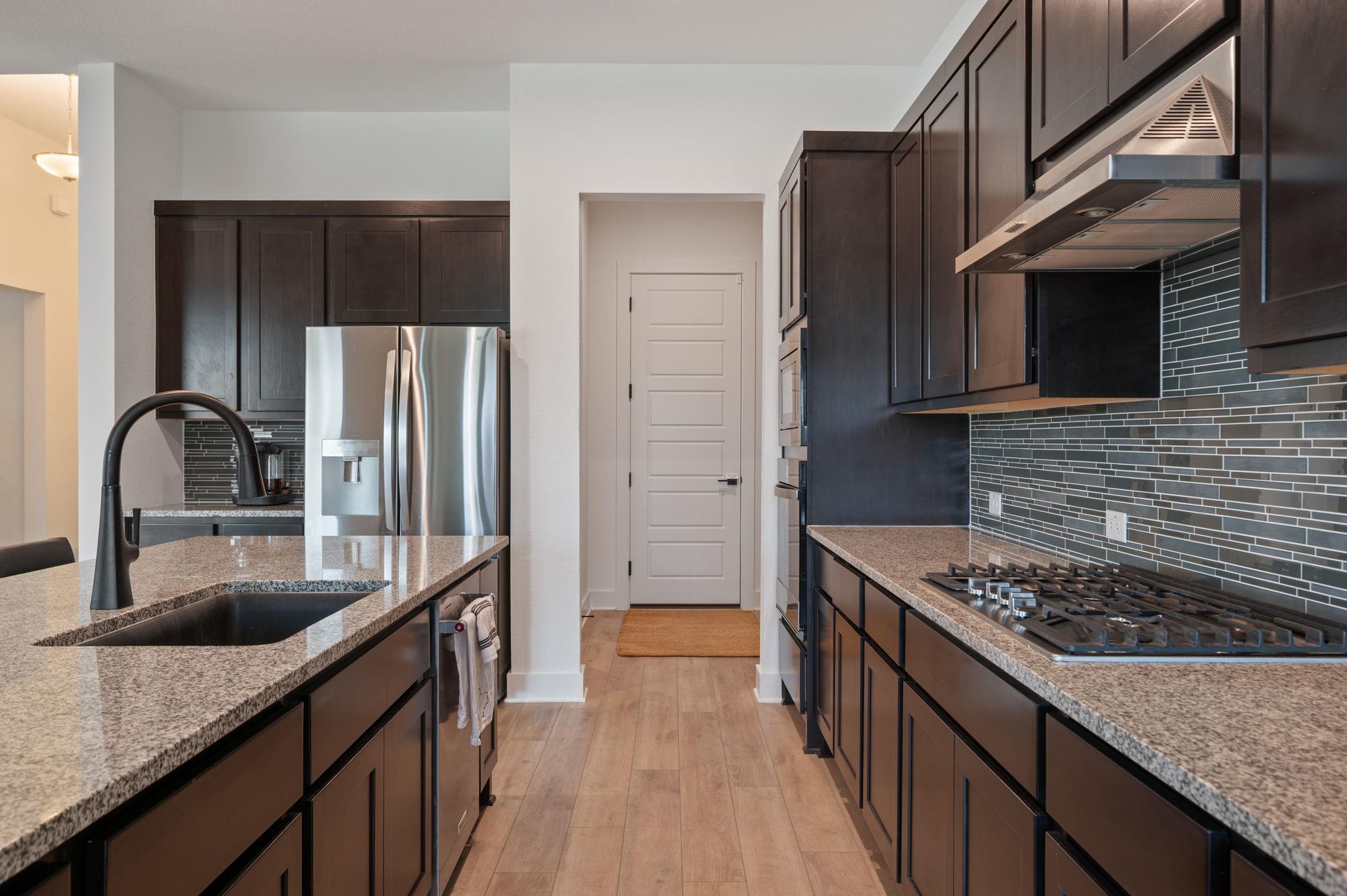 616 Hallwood Dr, Liberty Hill, TX 78642