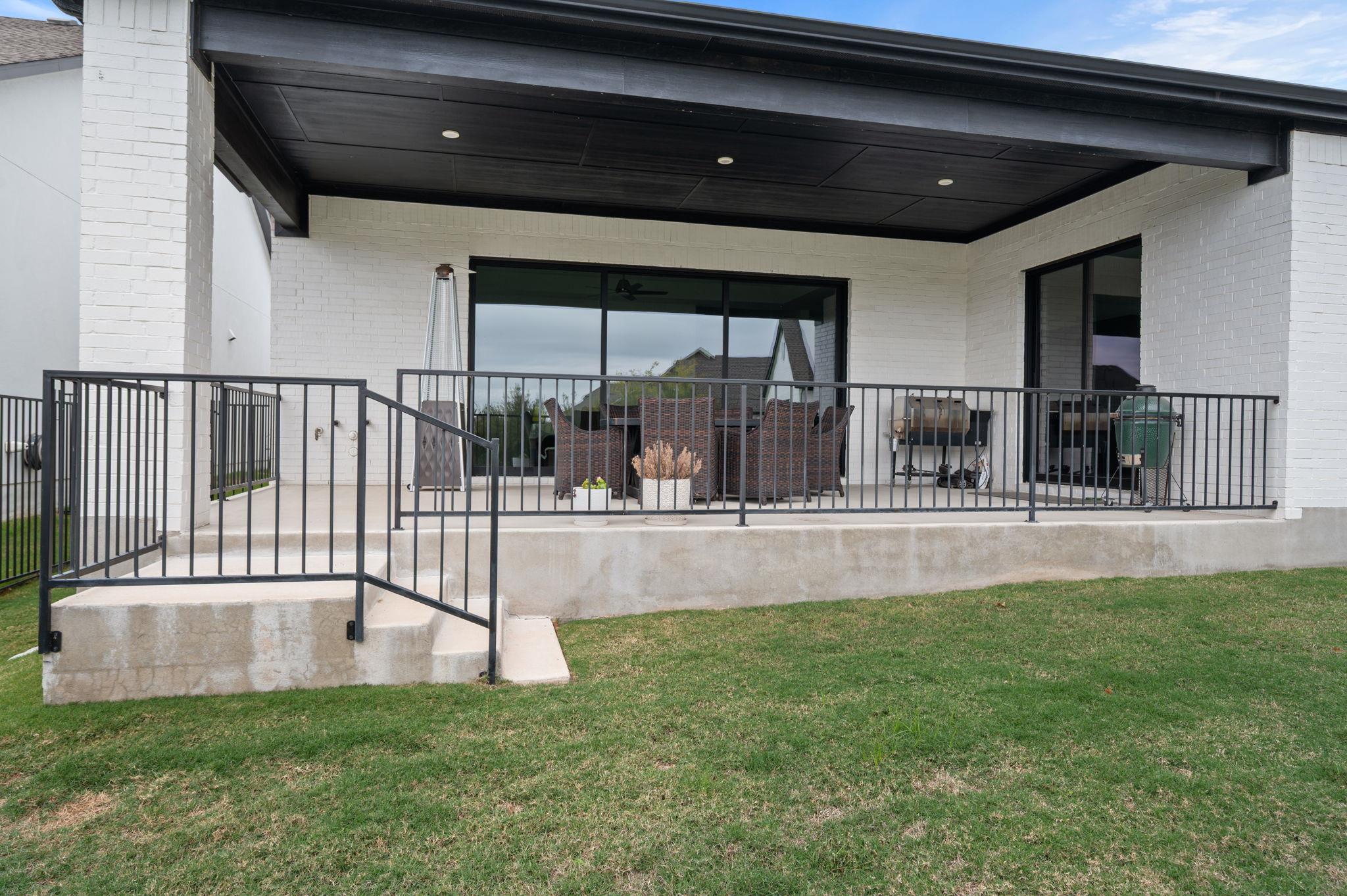 616 Hallwood Dr, Liberty Hill, TX 78642