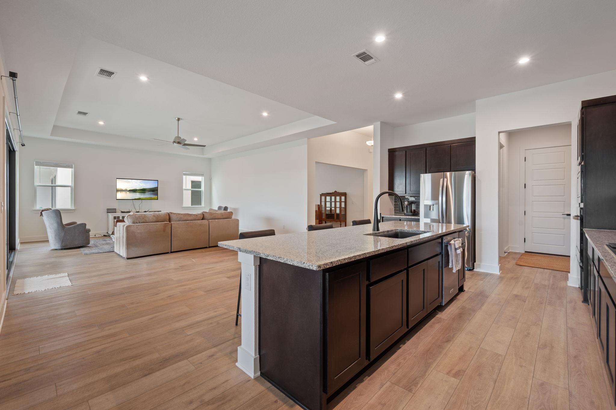 616 Hallwood Dr, Liberty Hill, TX 78642