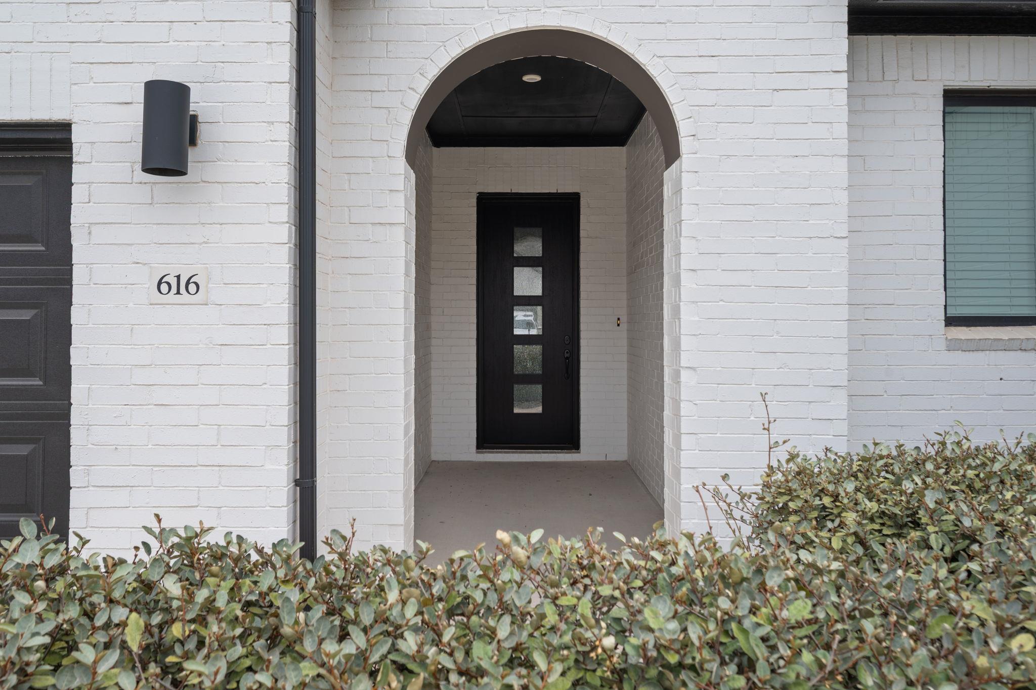 616 Hallwood Dr, Liberty Hill, TX 78642