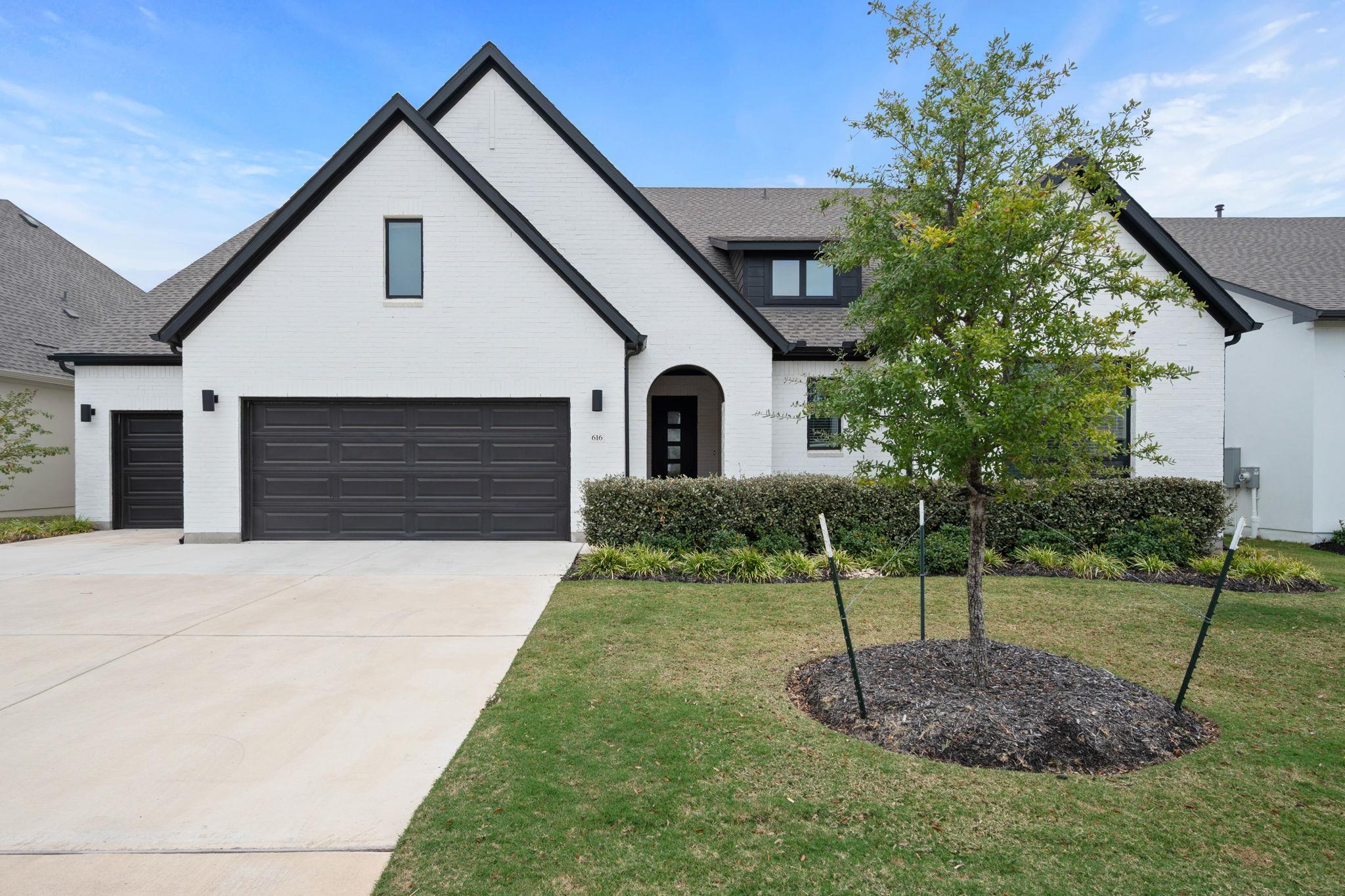 616 Hallwood Dr, Liberty Hill, TX 78642