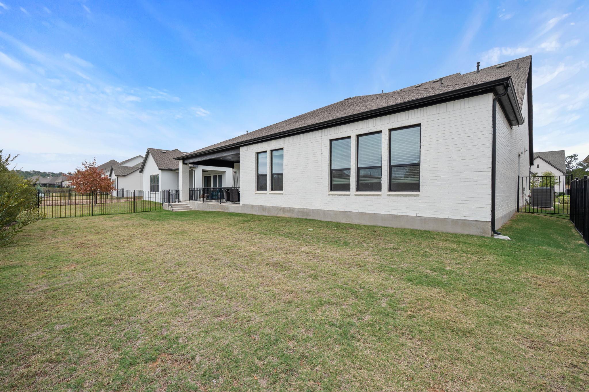 616 Hallwood Dr, Liberty Hill, TX 78642