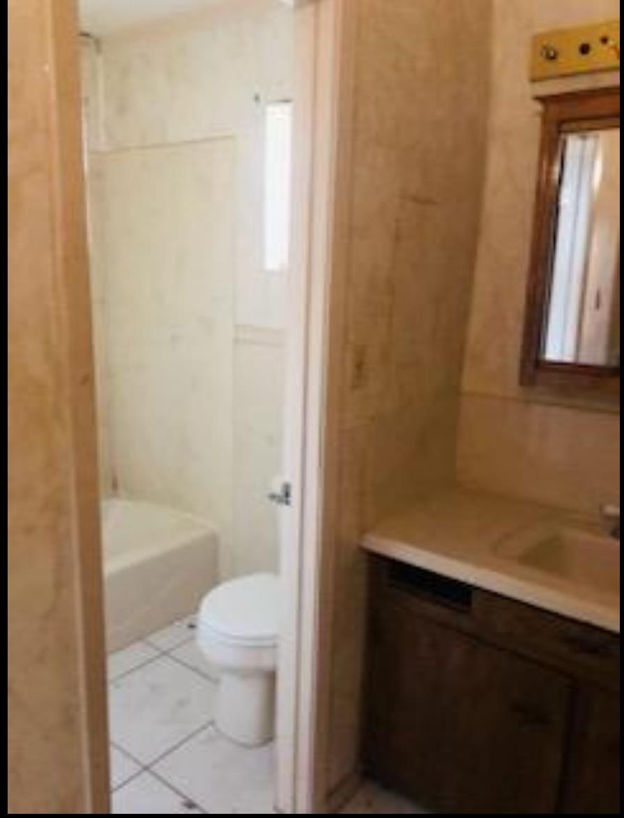 1924 W Decker Ave, Orange, TX 77632