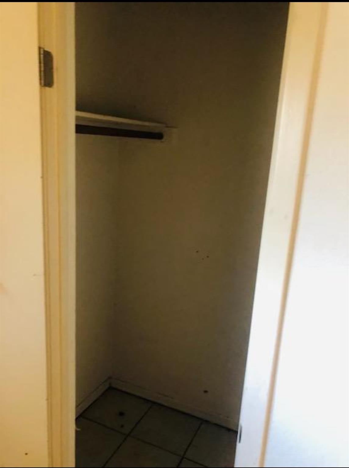 1924 W Decker Ave, Orange, TX 77632