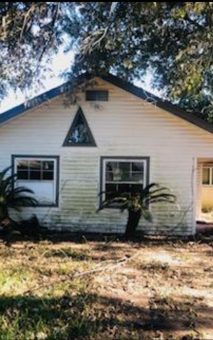 1924 W Decker Ave, Orange, TX 77632