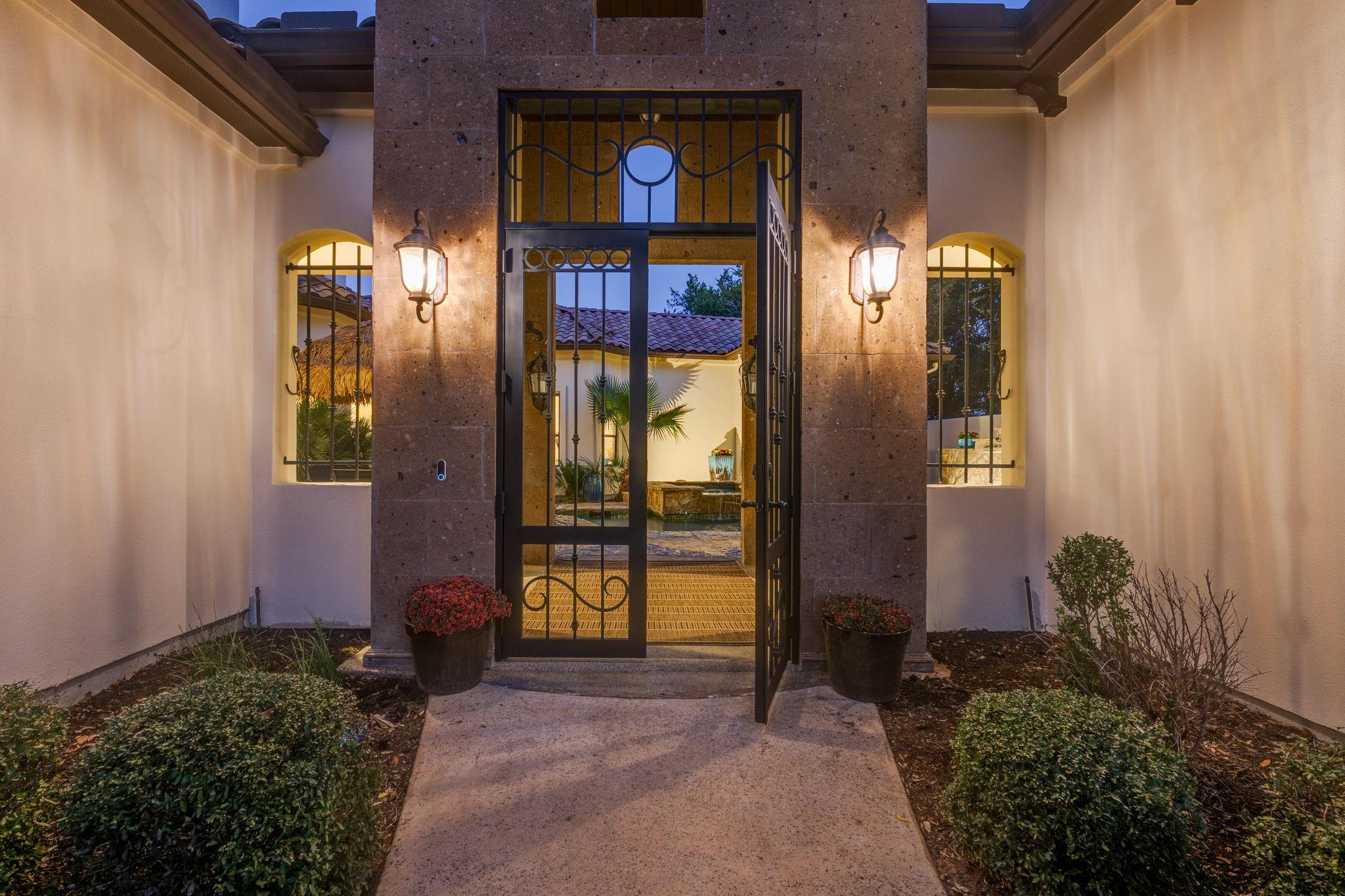 3 The Hills Dr, The Hills, TX 78738