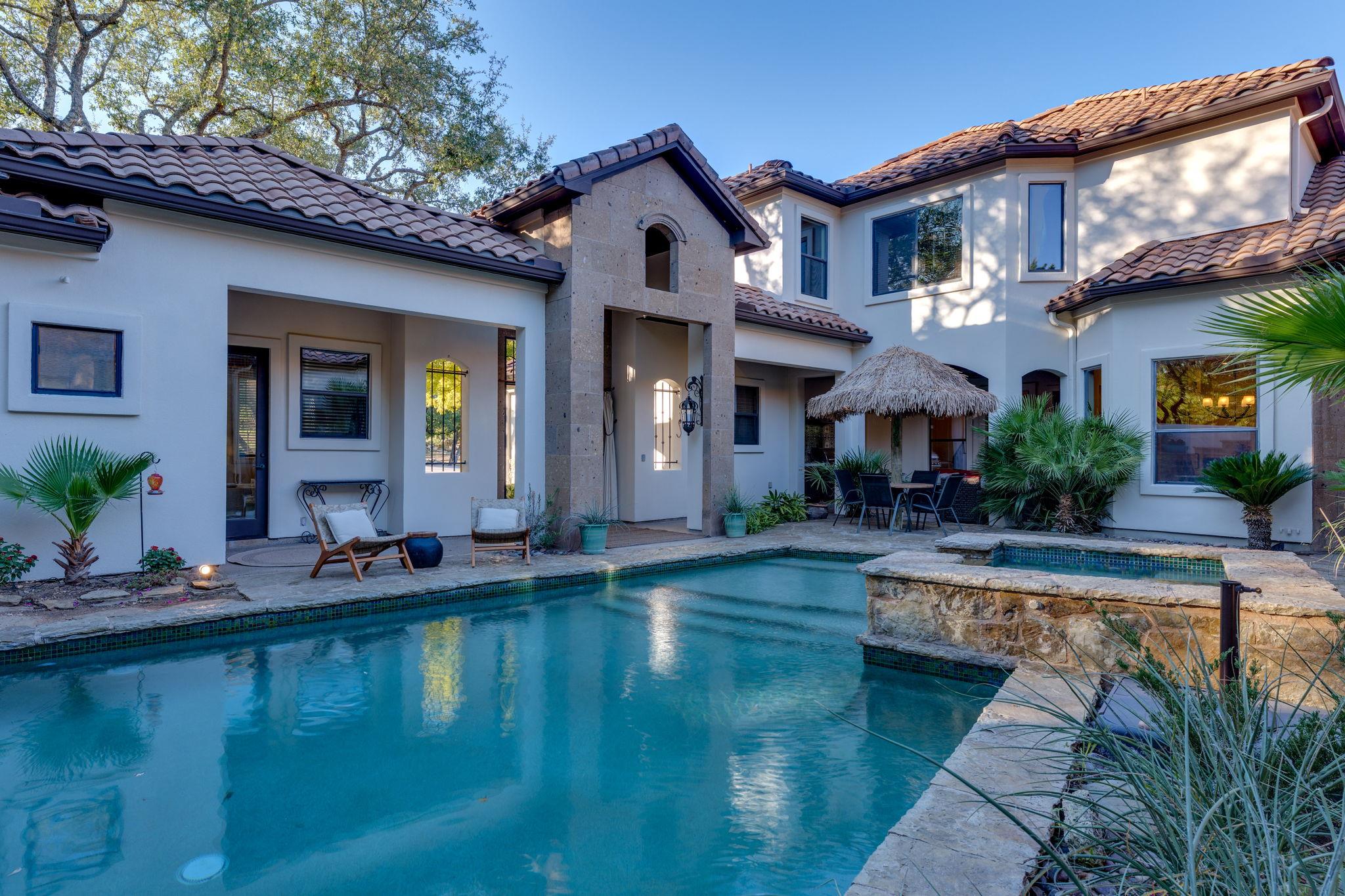 3 The Hills Dr, The Hills, TX 78738