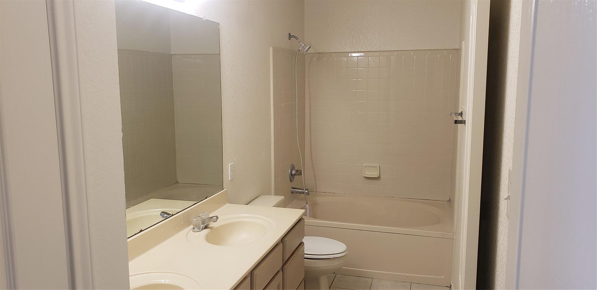 84 Elm Hill Ct, San Marcos, TX 78666