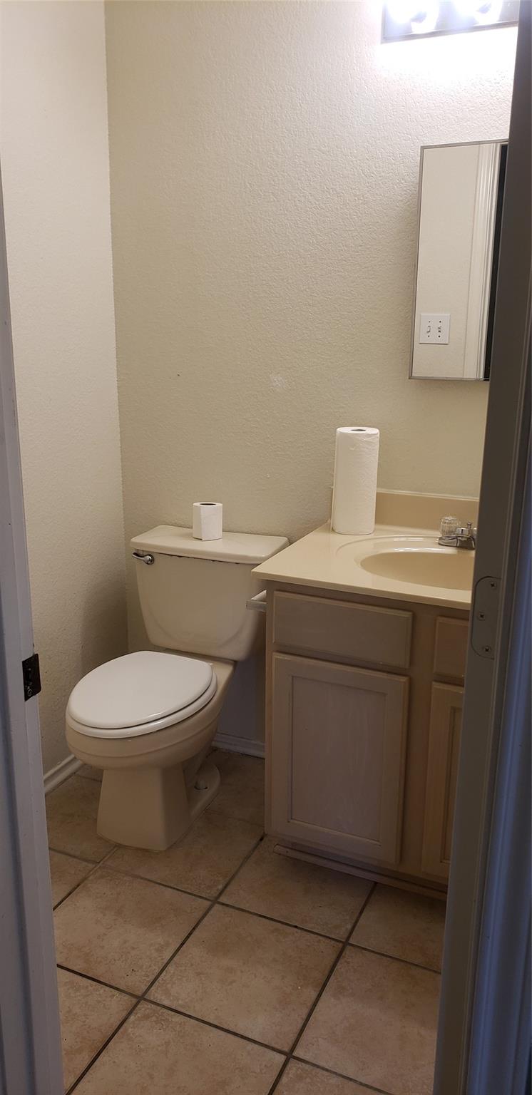 84 Elm Hill Ct, San Marcos, TX 78666