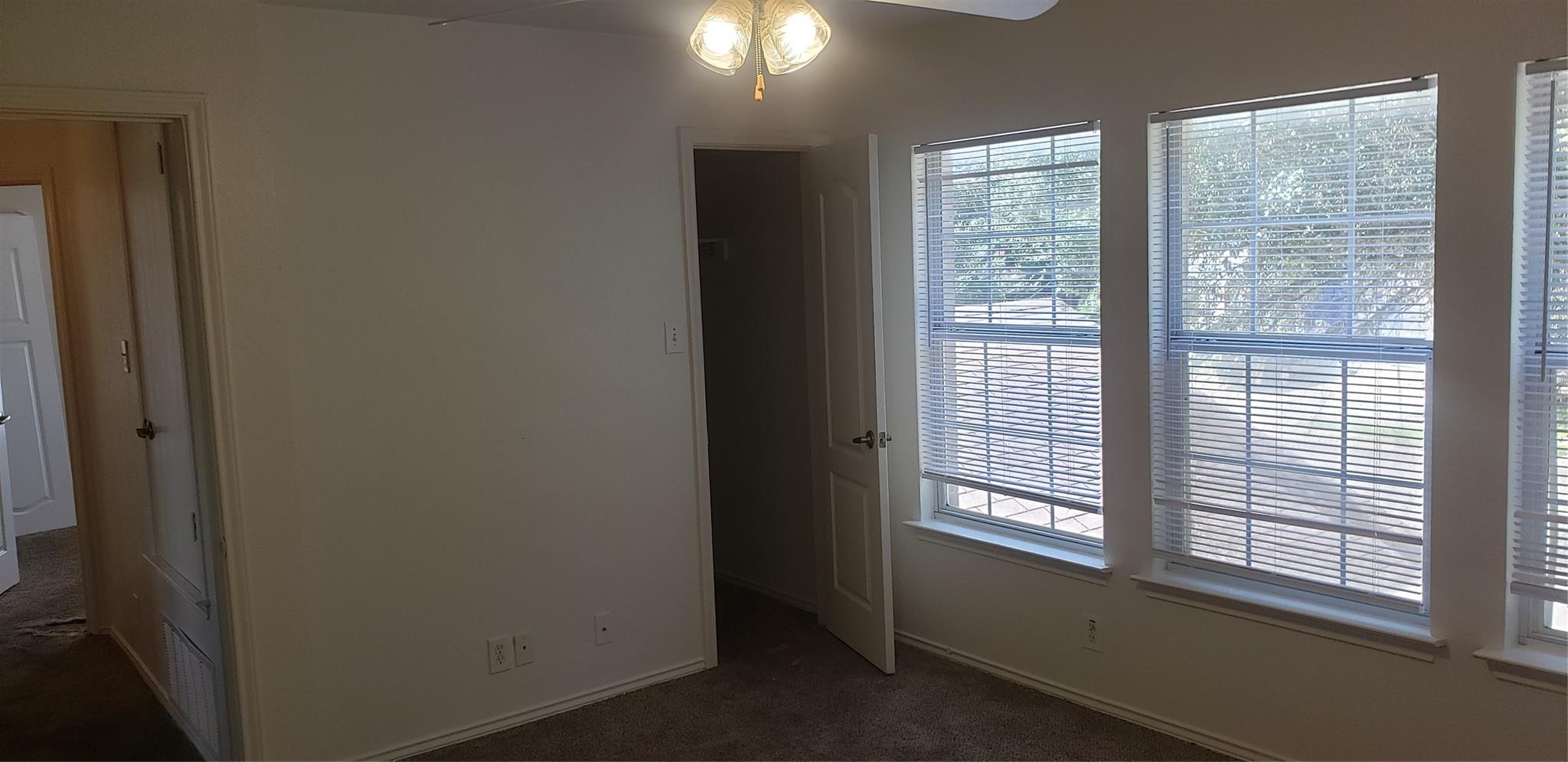 84 Elm Hill Ct, San Marcos, TX 78666