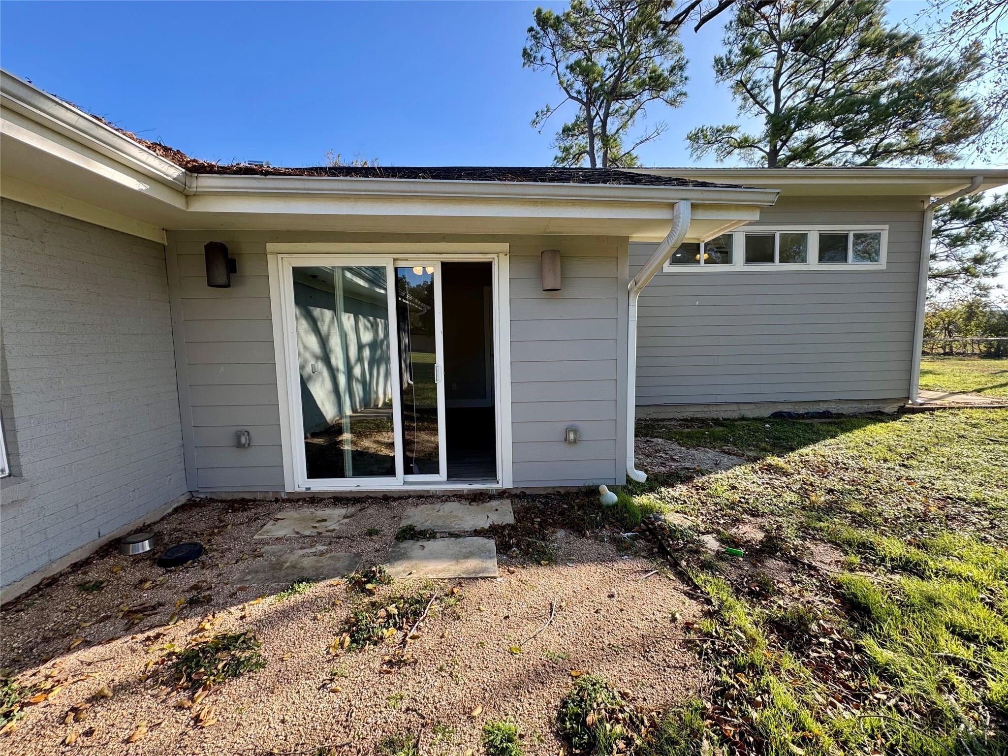 813 Central Ave, Elgin, TX 78621