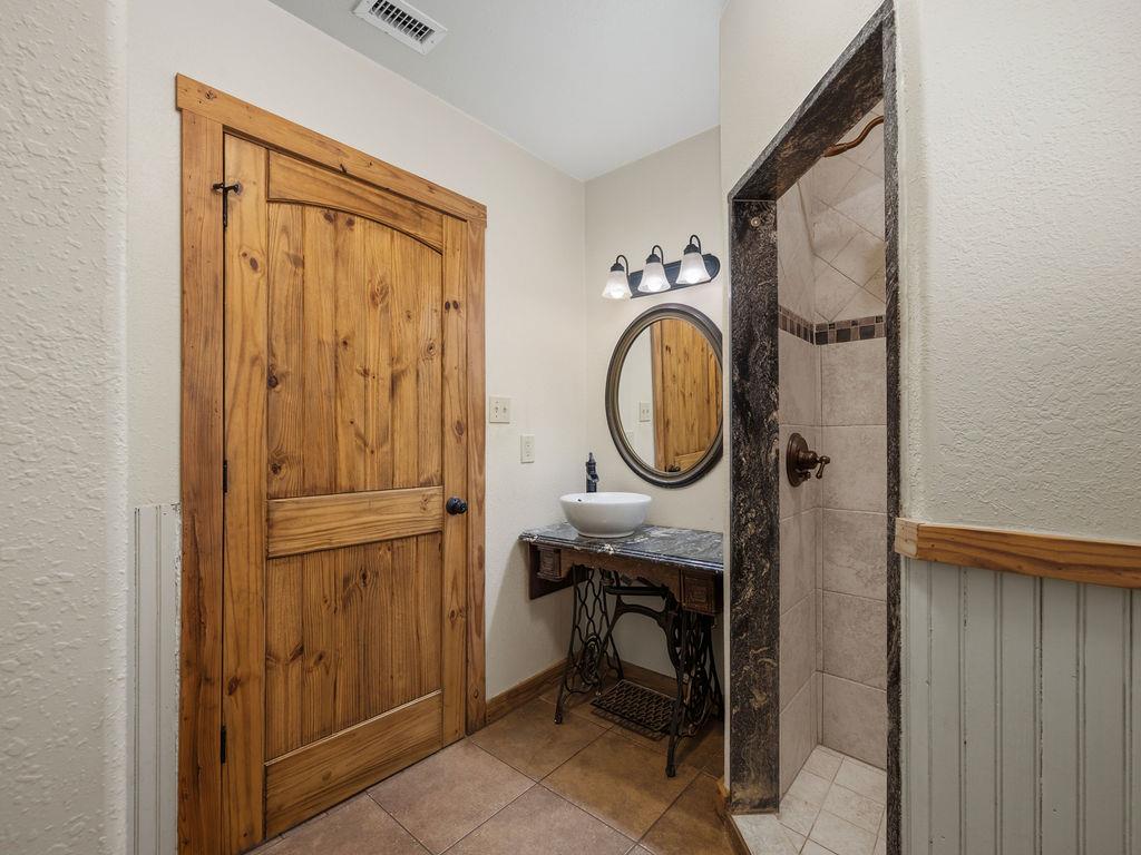 340 Rio Oak, Pipe Creek, TX 78063