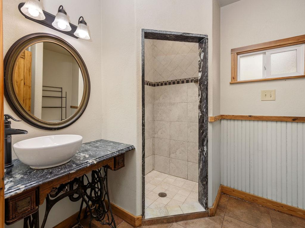 340 Rio Oak, Pipe Creek, TX 78063