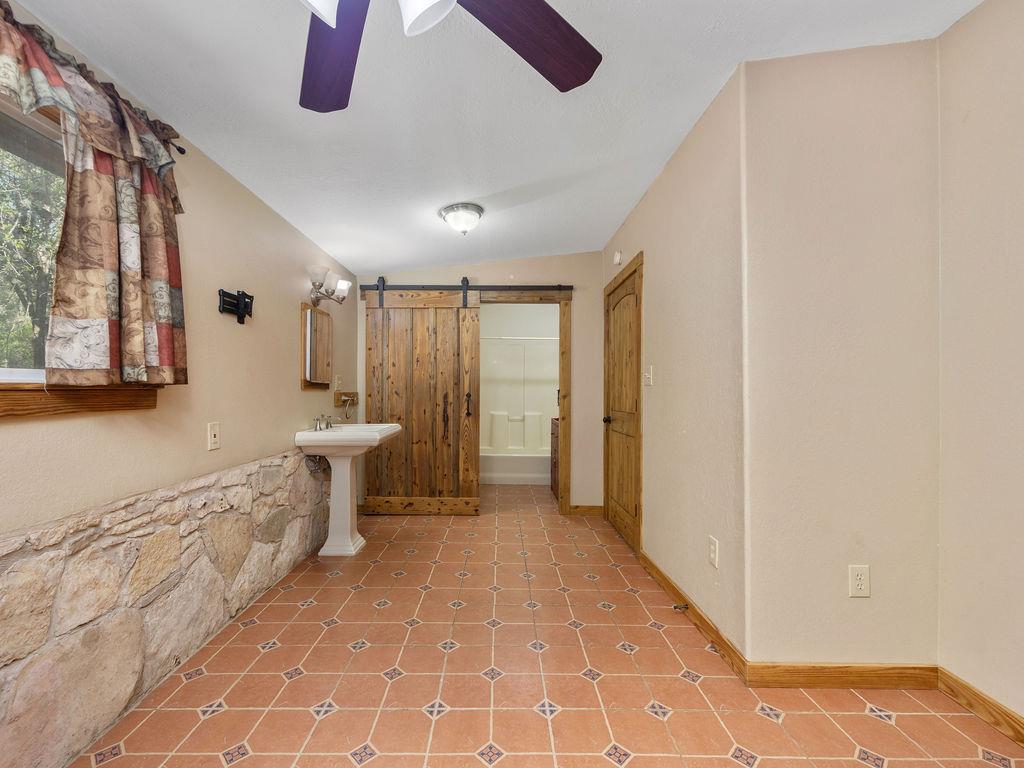 340 Rio Oak, Pipe Creek, TX 78063