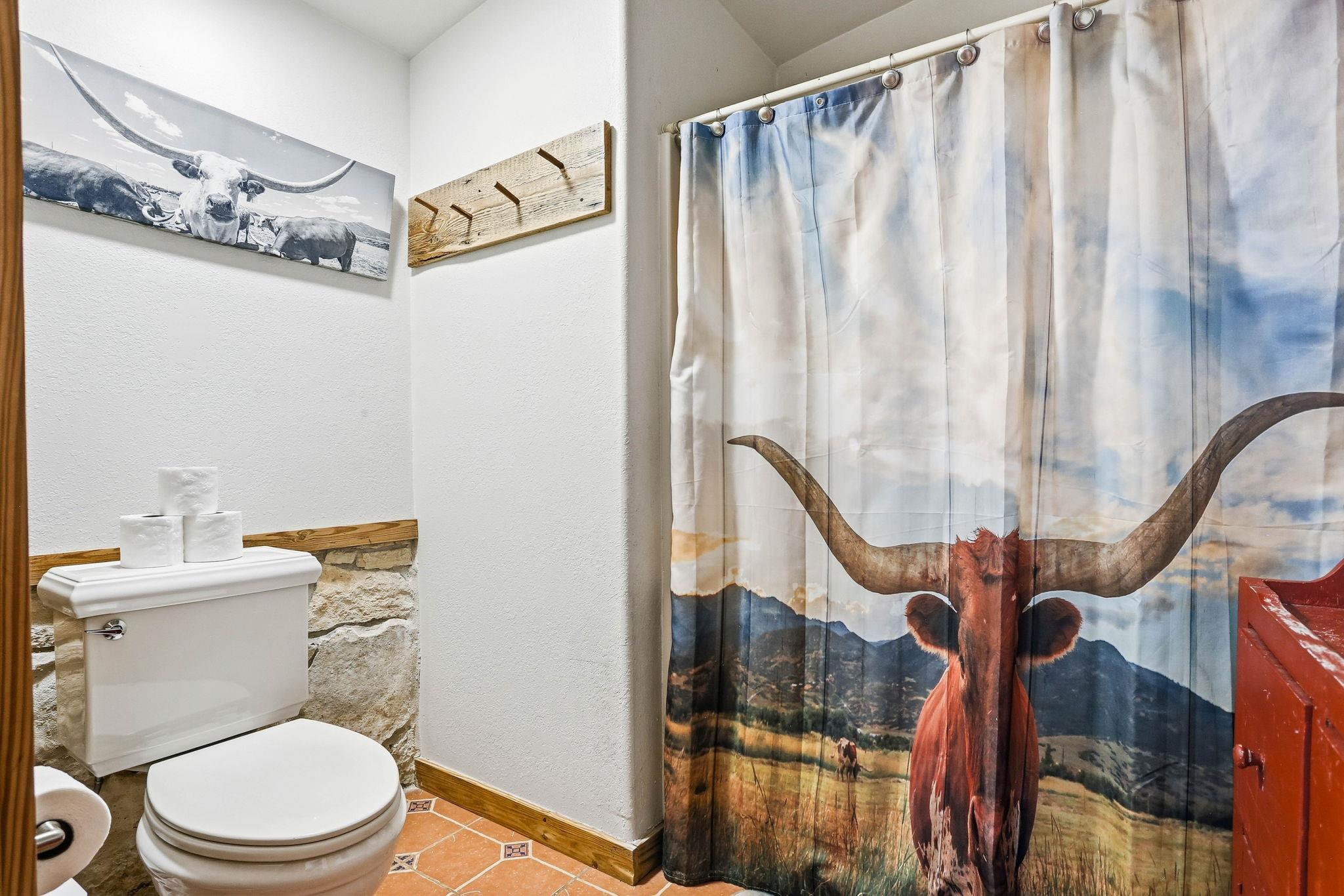 340 Rio Oak, Pipe Creek, TX 78063