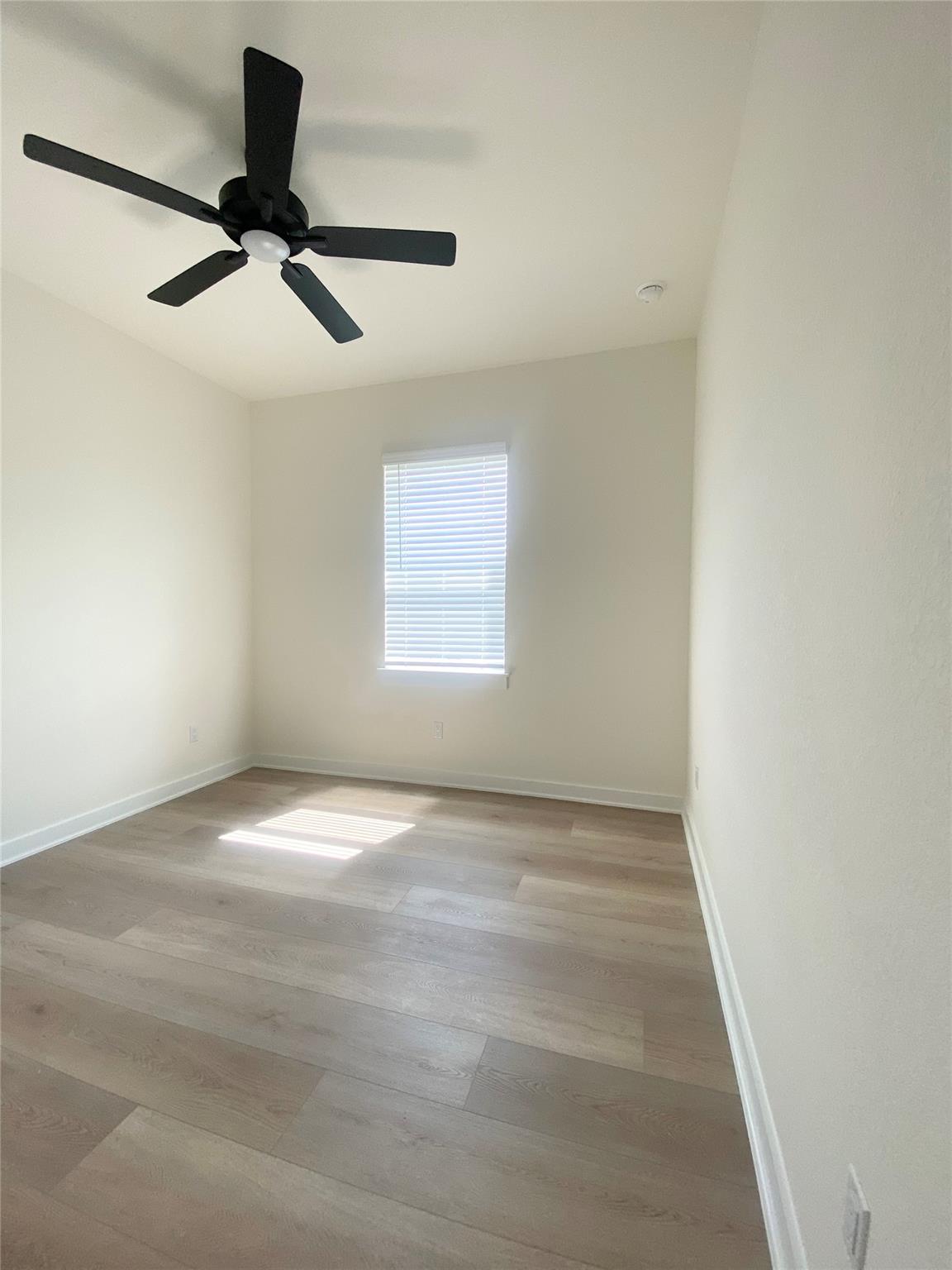 700 Horseshoe Dr # 301, Leander, TX 78641