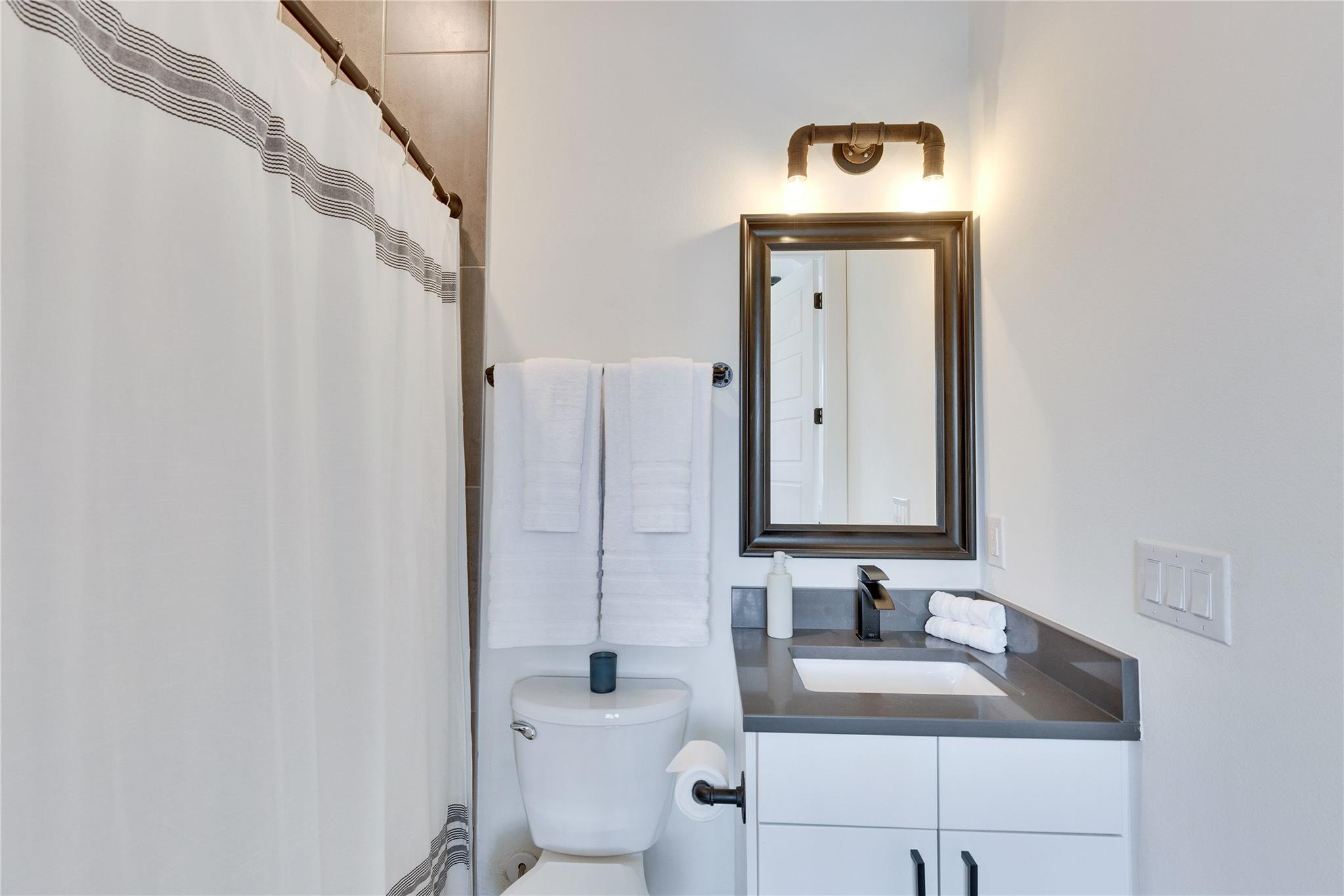 808 E Lydia St, Austin, TX 78702