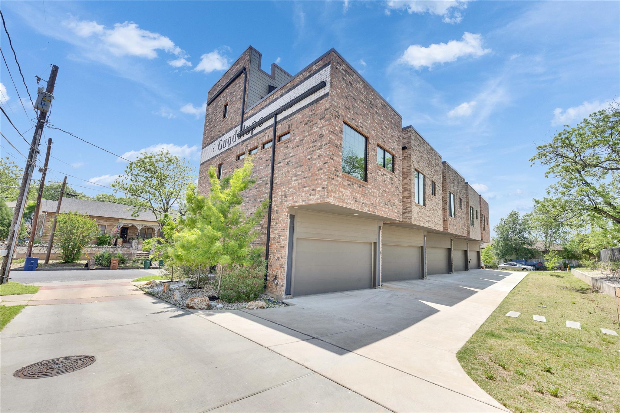 808 E Lydia St, Austin, TX 78702