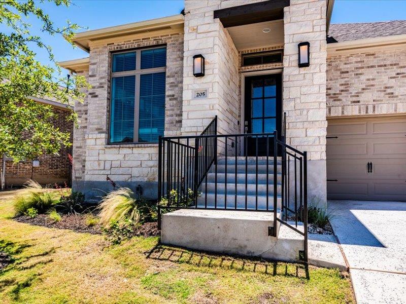 205 William Clayton Dr, Buda, TX 78610
