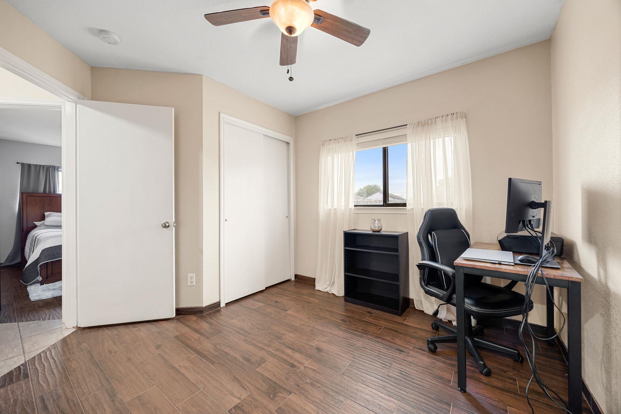 166 Kristen Dr, Kyle, TX 78640