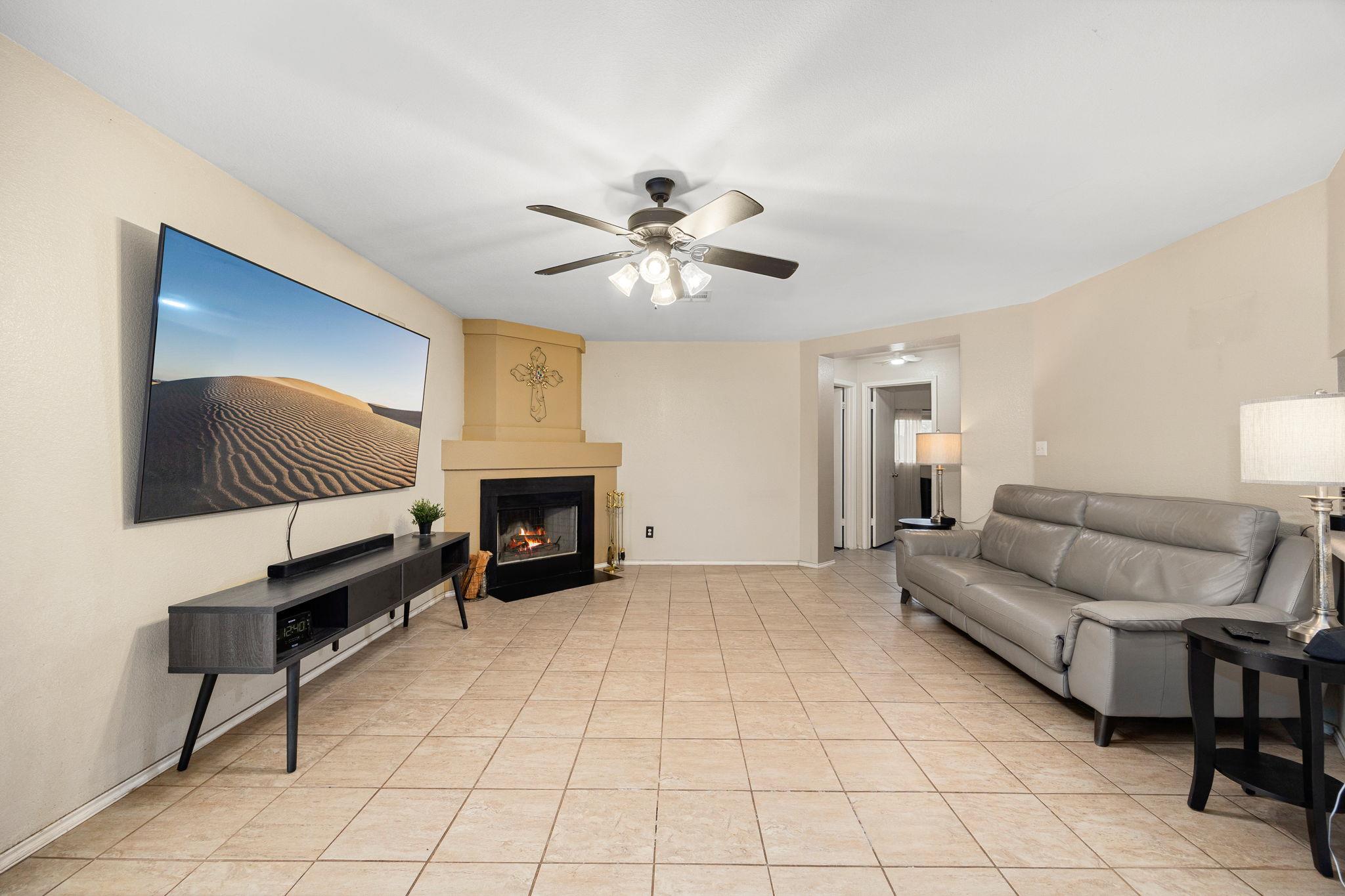 166 Kristen Dr, Kyle, TX 78640