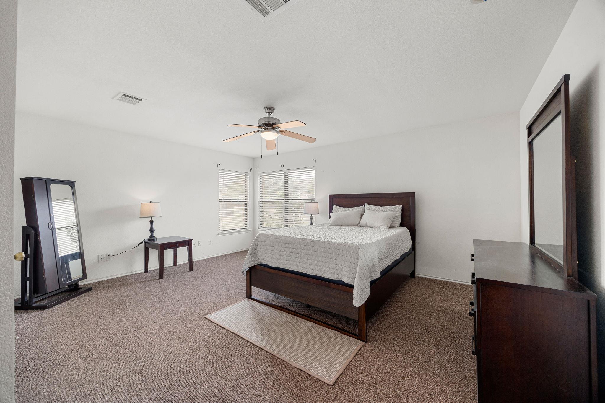 166 Kristen Dr, Kyle, TX 78640