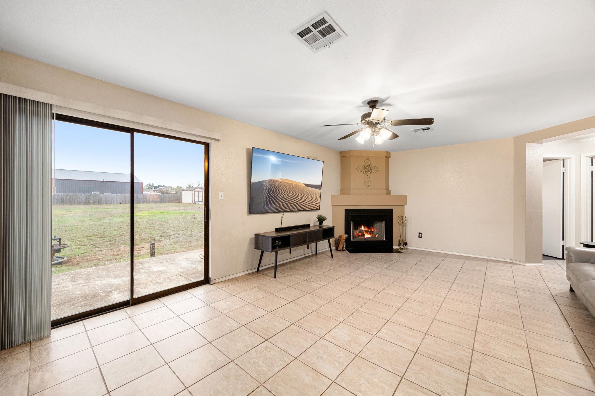 166 Kristen Dr, Kyle, TX 78640