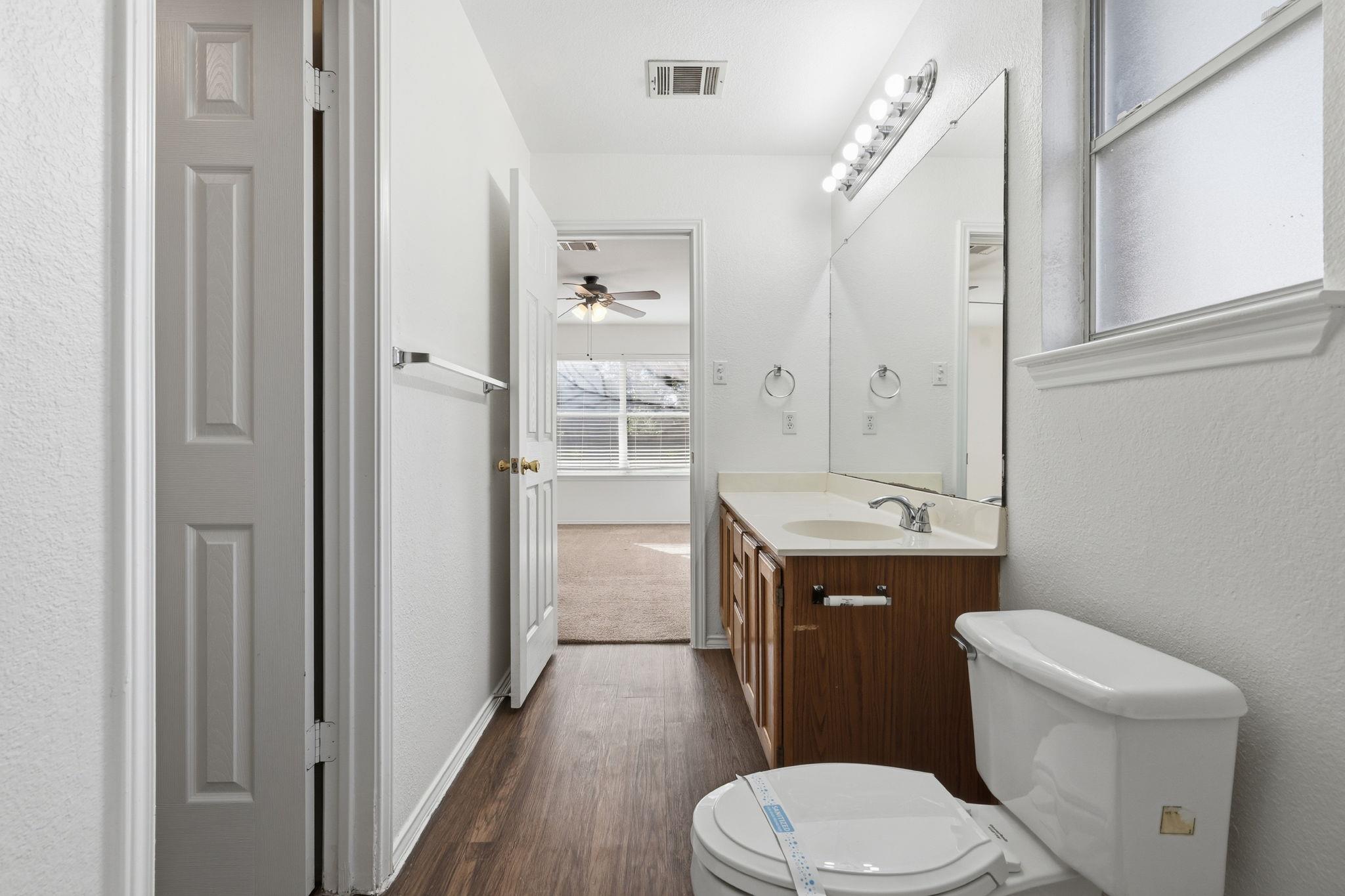 2521 Claudia Dr, Leander, TX 78641