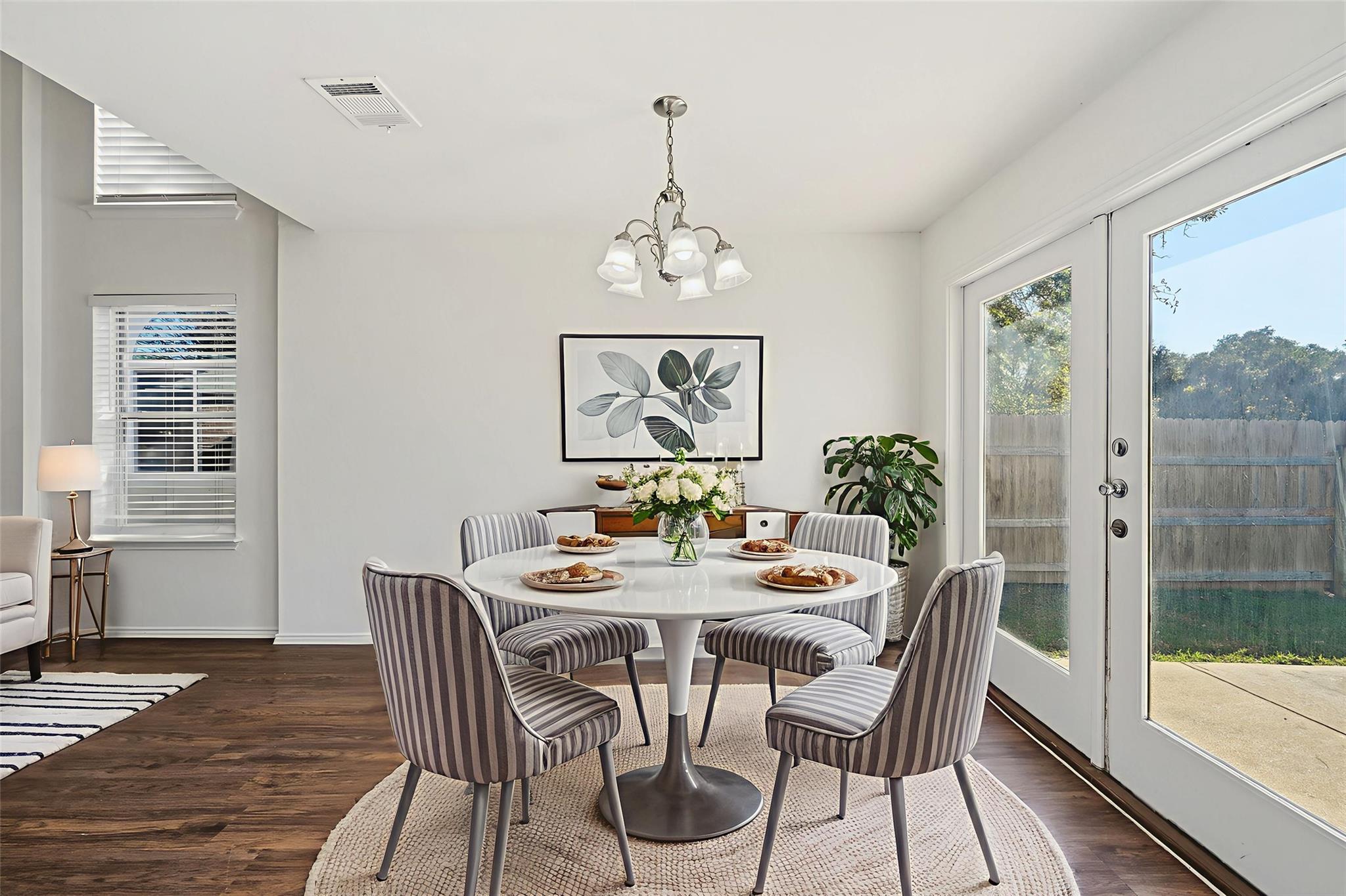 2521 Claudia Dr, Leander, TX 78641