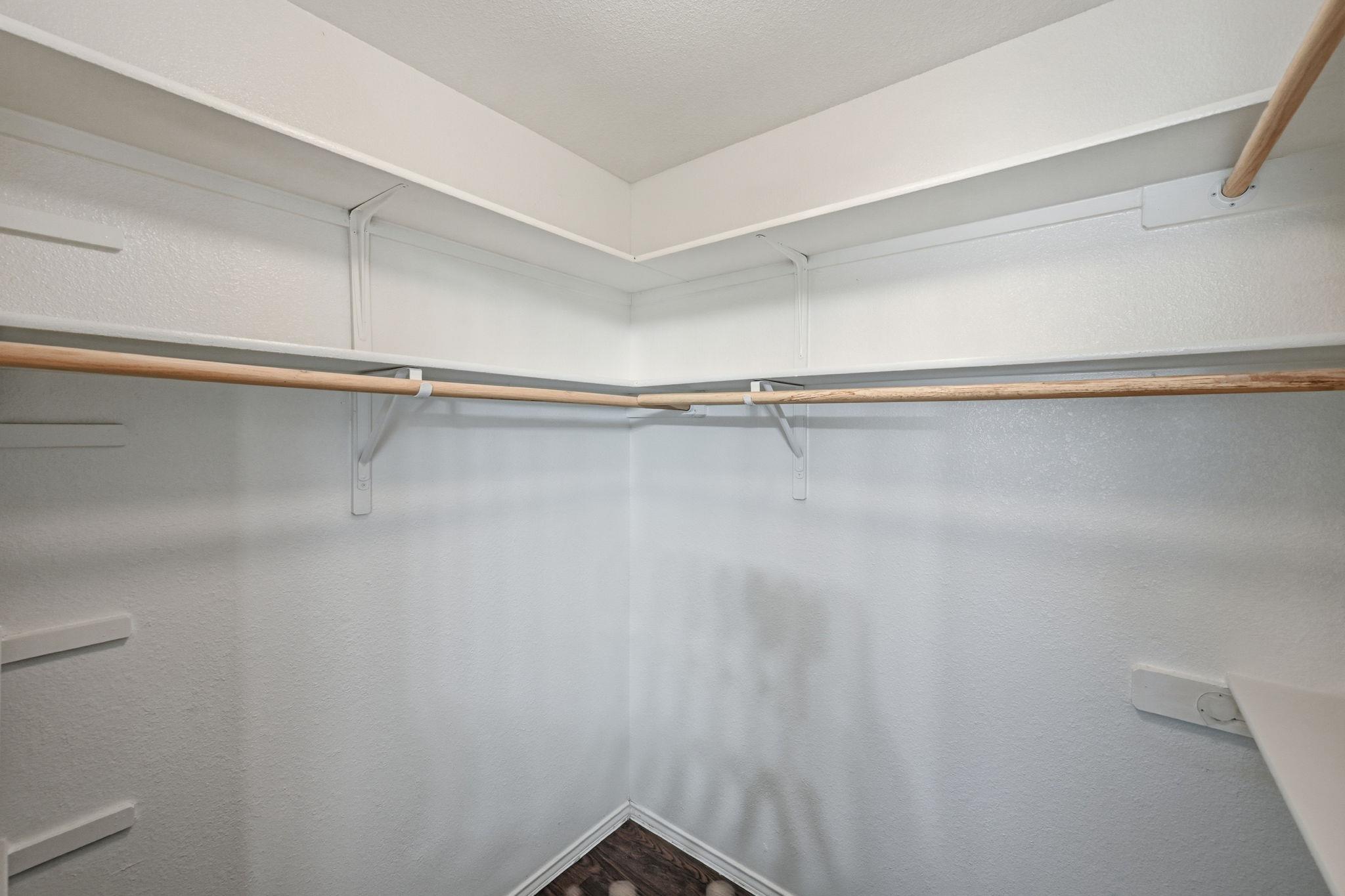 2521 Claudia Dr, Leander, TX 78641