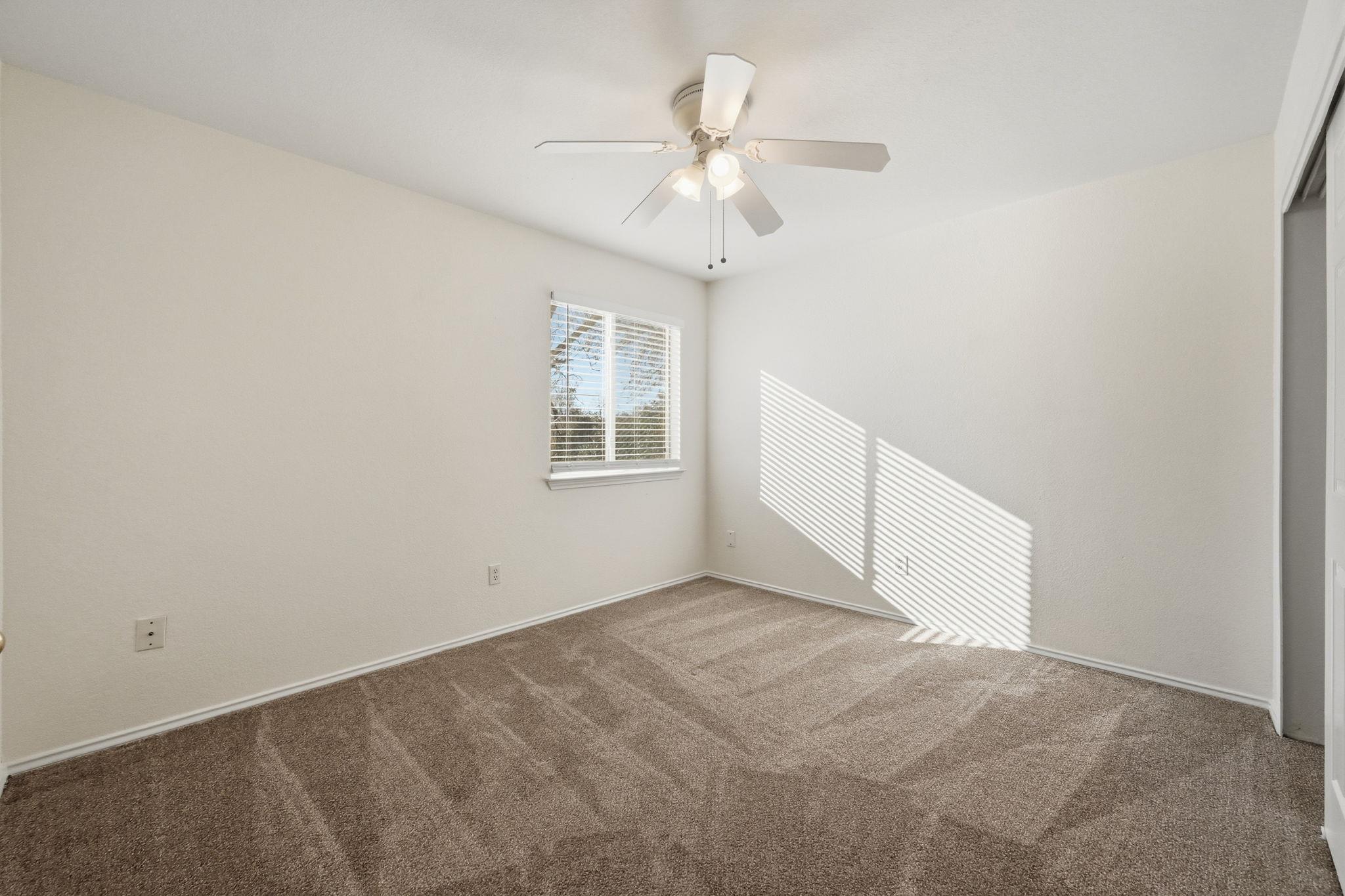 2521 Claudia Dr, Leander, TX 78641