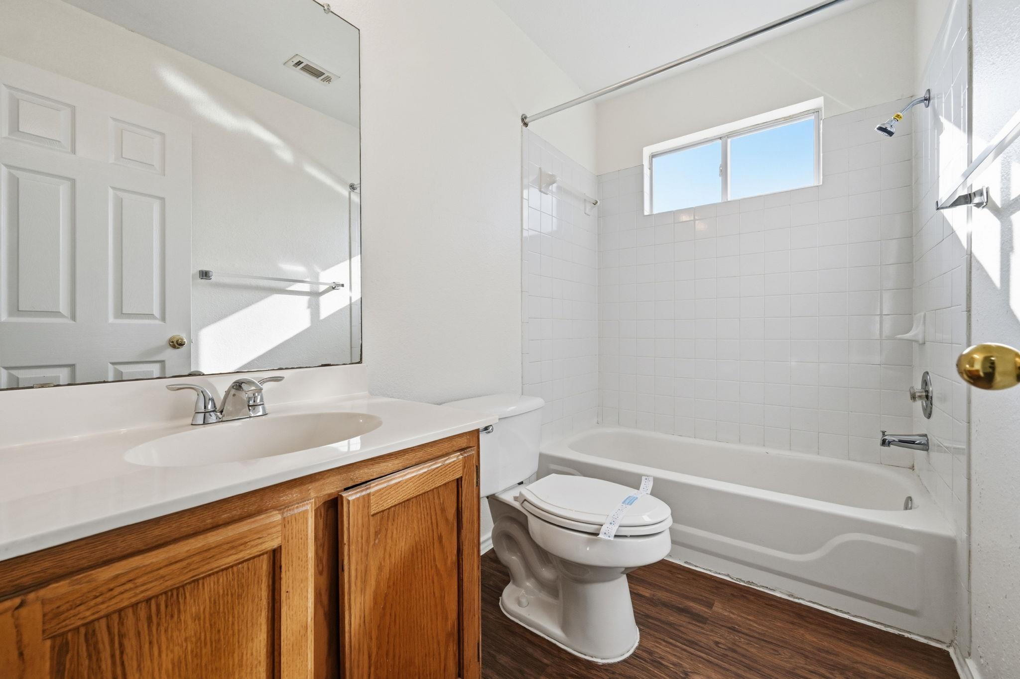 2521 Claudia Dr, Leander, TX 78641