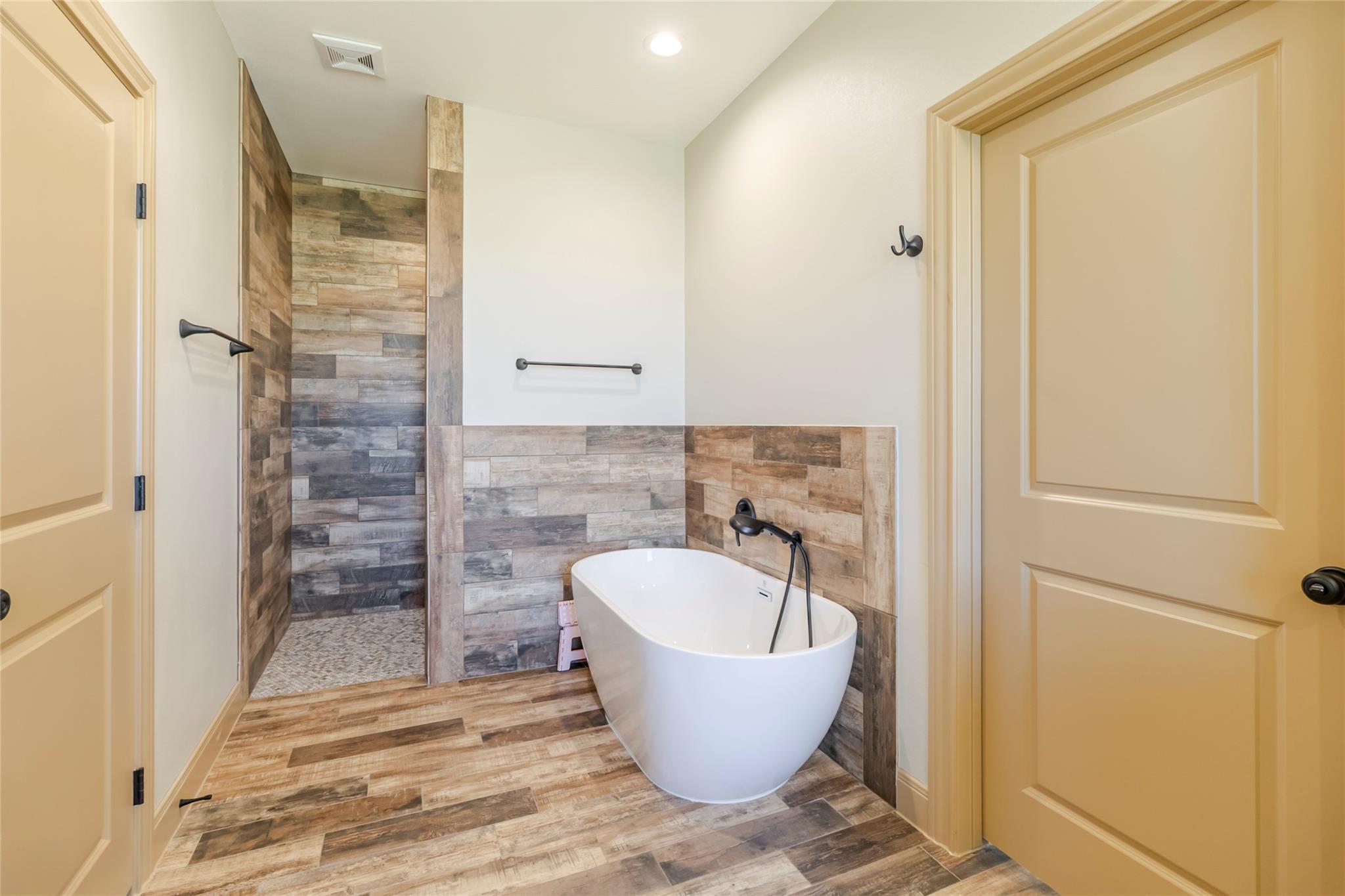 303 Bobs Trl # C, Bastrop, TX 78602