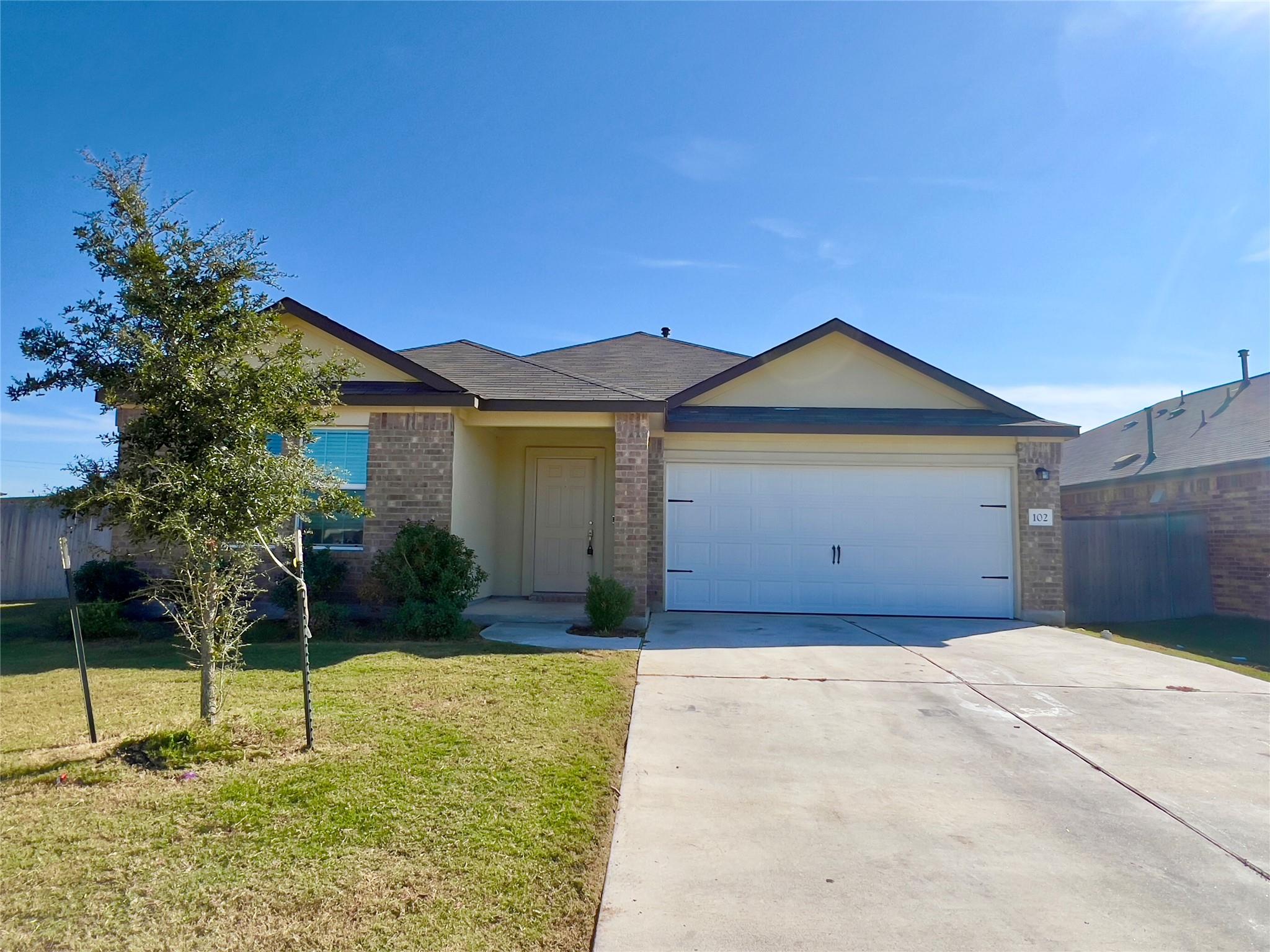 102 Wolseley Dr, Hutto, TX 78634