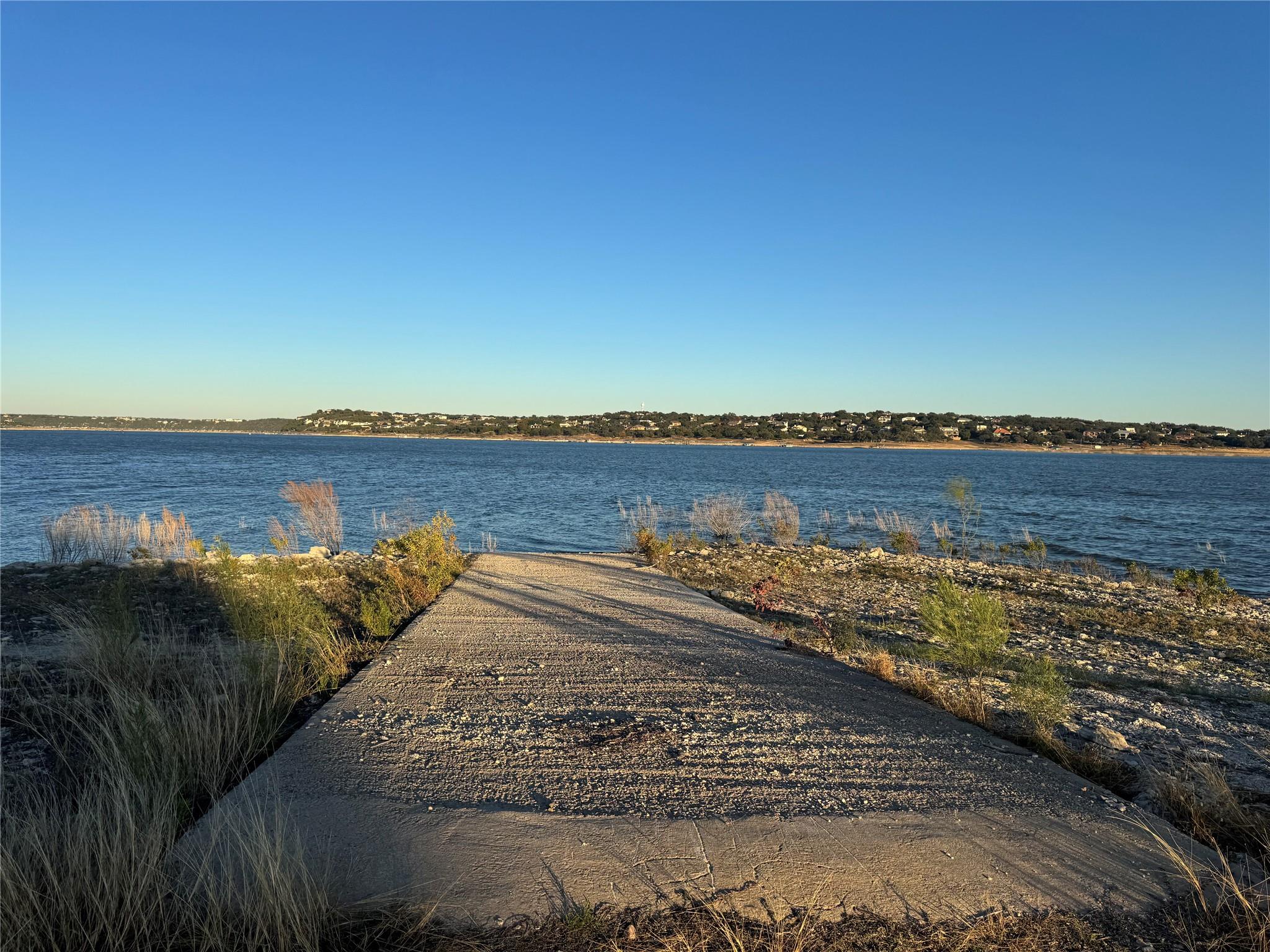 918 Debco Ln, Spicewood, TX 78669