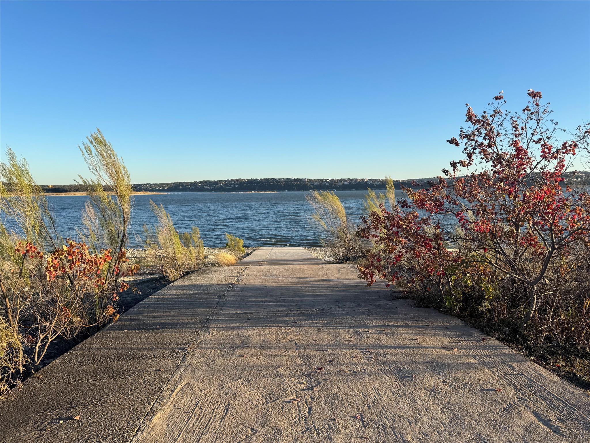 918 Debco Ln, Spicewood, TX 78669