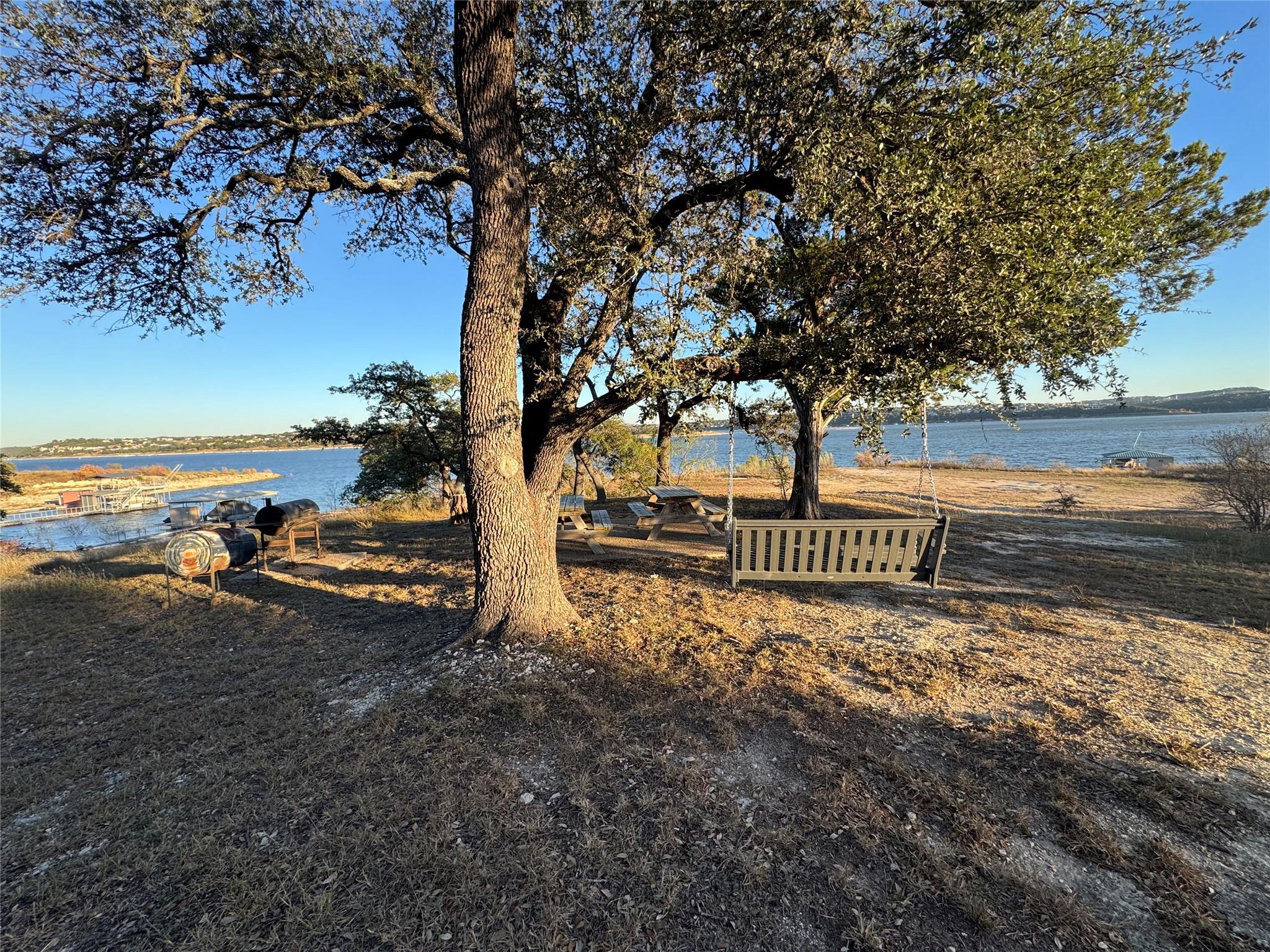 918 Debco Ln, Spicewood, TX 78669