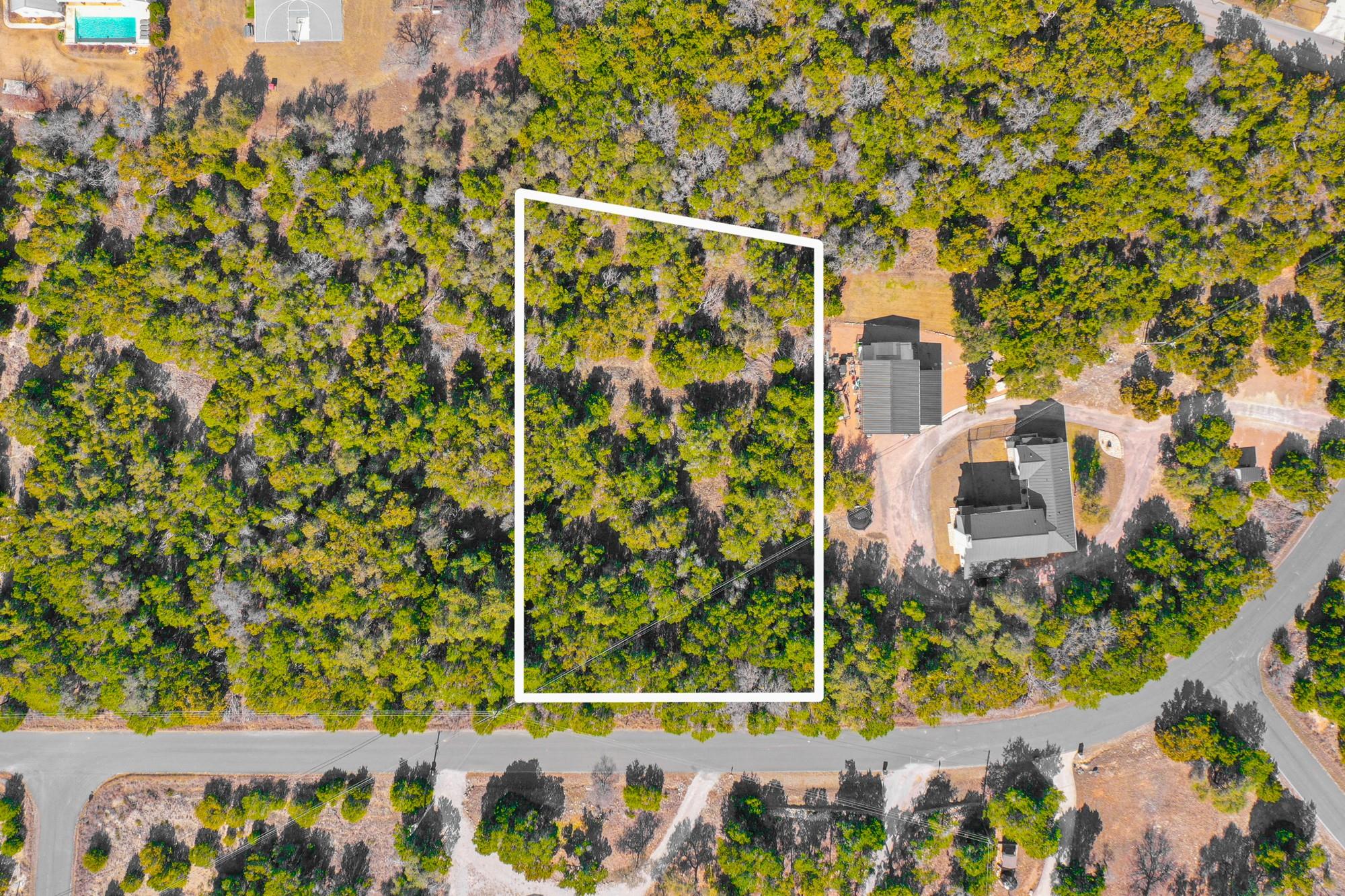 918 Debco Ln, Spicewood, TX 78669