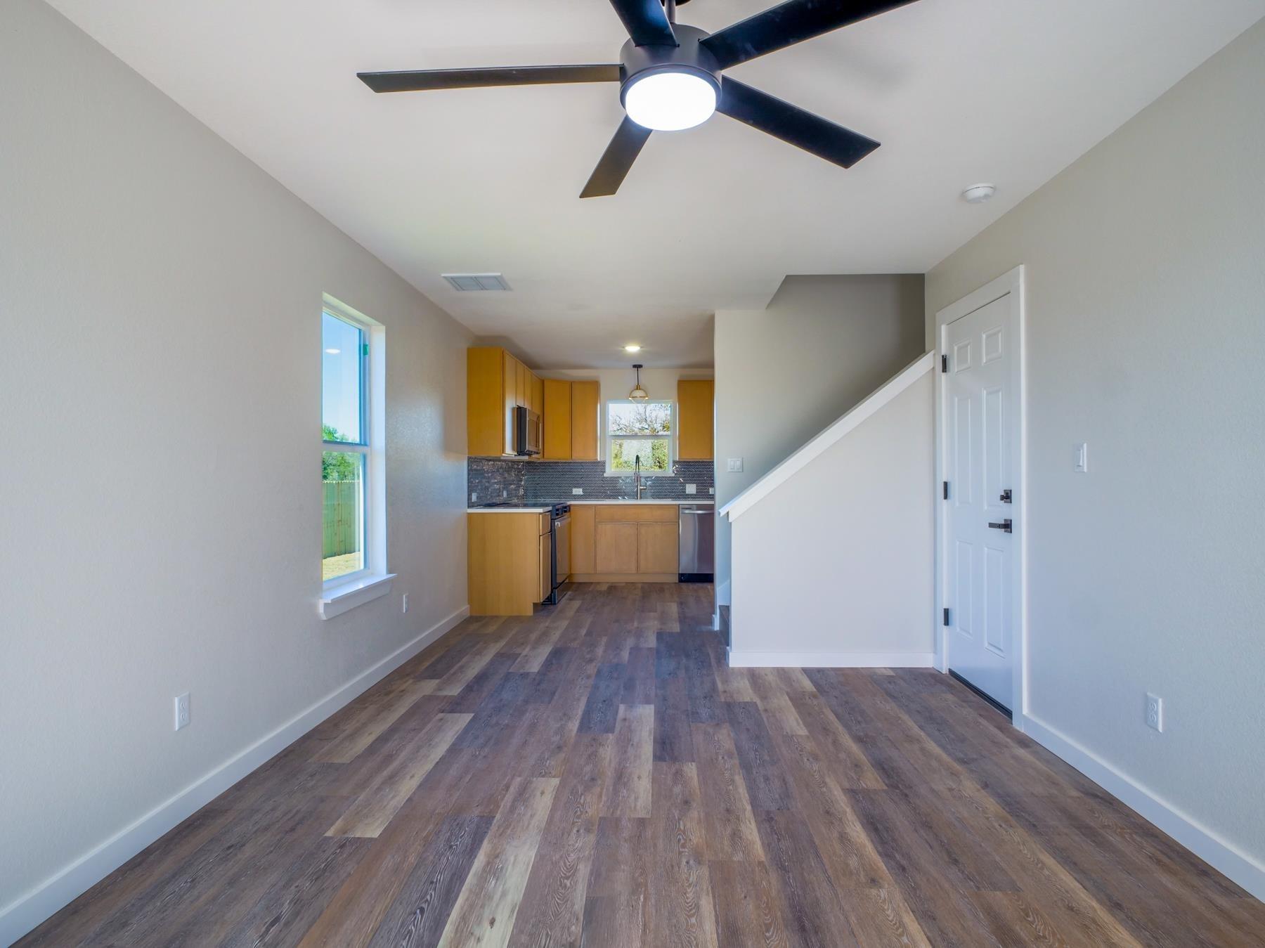 303 Cedarhill Dr, Granite Shoals, TX 78654